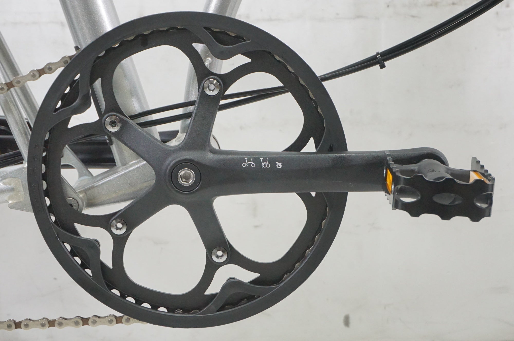 ブロンプトン C3 2005 ピンバッジ BROMPTON ミニベロ 自転車 BROMPTON 「ブロンプトン」 PALACE C Line 限定 2024年モデル 16インチ