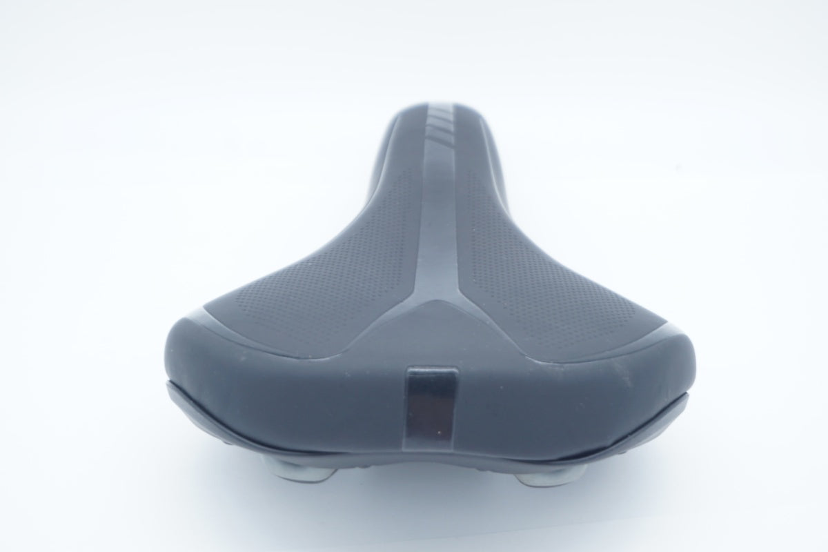 VELO 「ベロ」 サドル / 京都八幡店