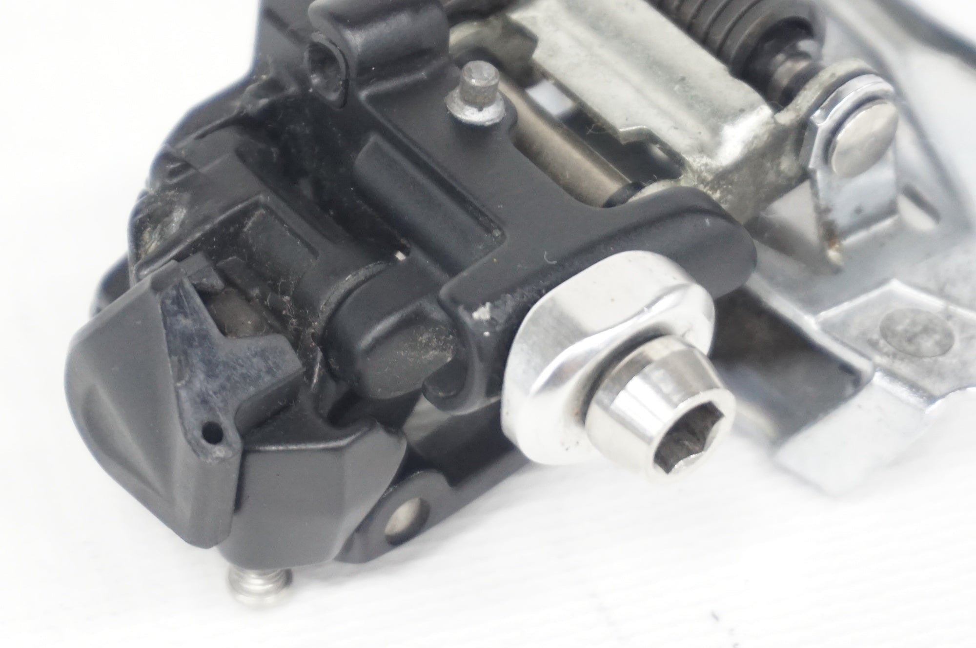 SHIMANO 「シマノ」 105 FD-5801 フロントディレイラー / 阪急塚口店