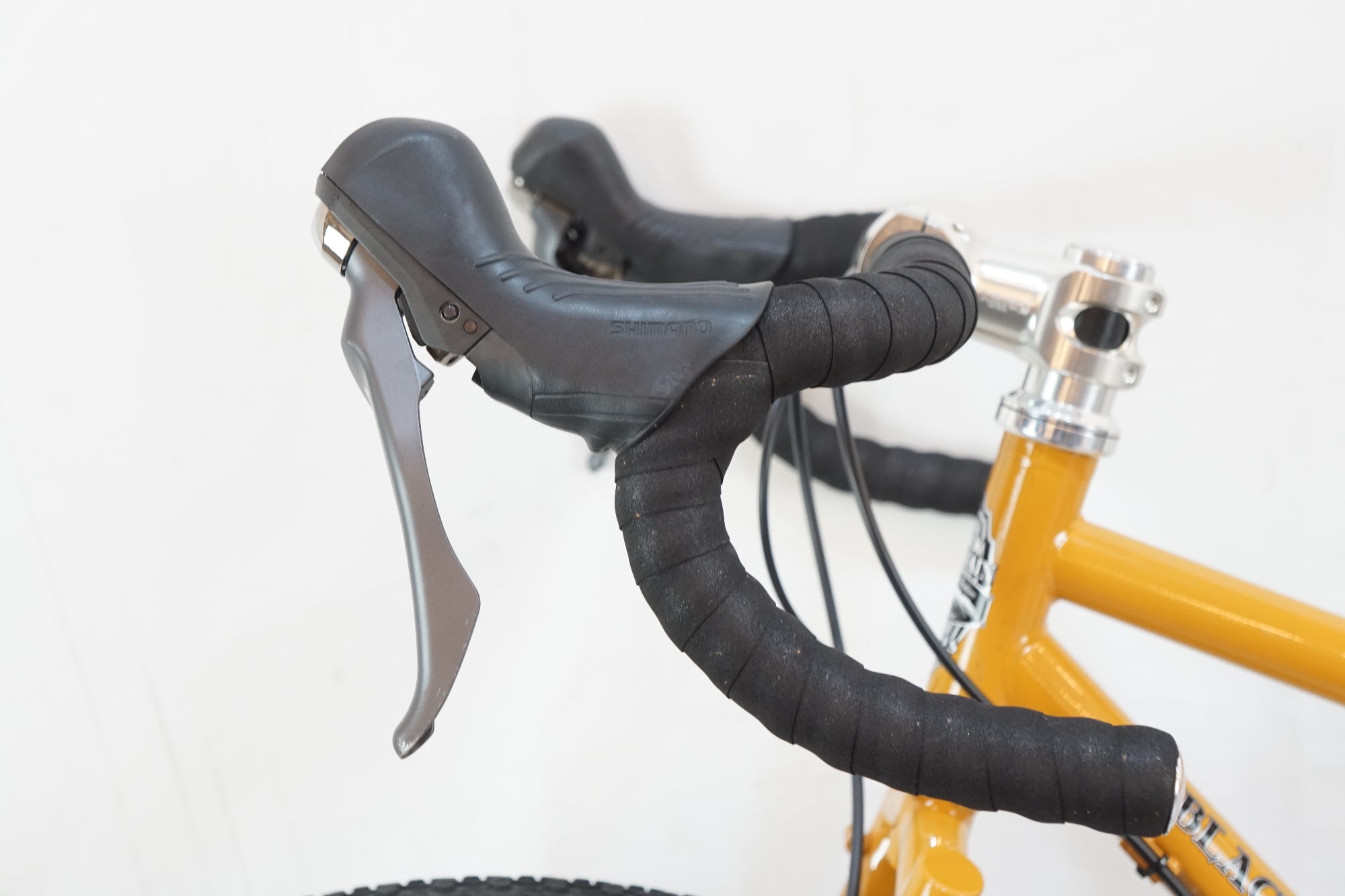 BLACK MOUNTAIN CYCLES 「ブラック マウンテン サイクルズ」 LA CABRA 2023年モデル ロードバイク / バイチャリ浦和ベース