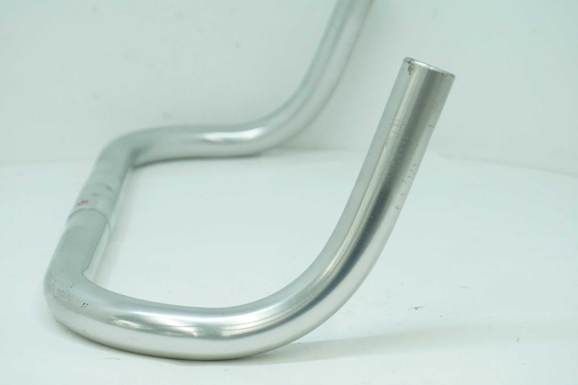 NITTO 「ニットー」 AERO DYNAMICS Φ25.4 3800mm ブルホーン ハンドル