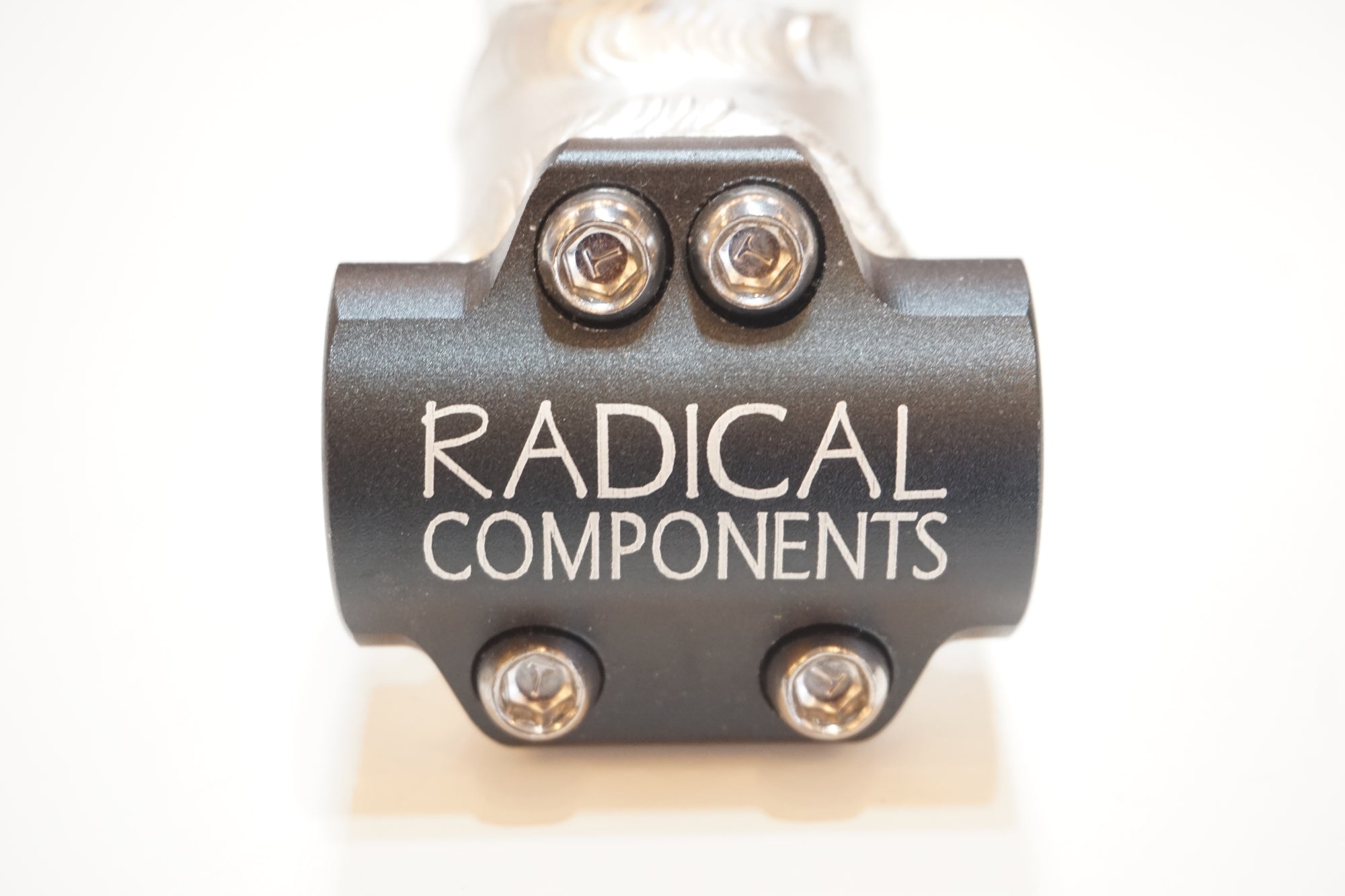 RADICAL COMPONENTS 「ラジカルコンポーネンツ」　φ25.4 50mm ステム / バイチャリ浦和ベース