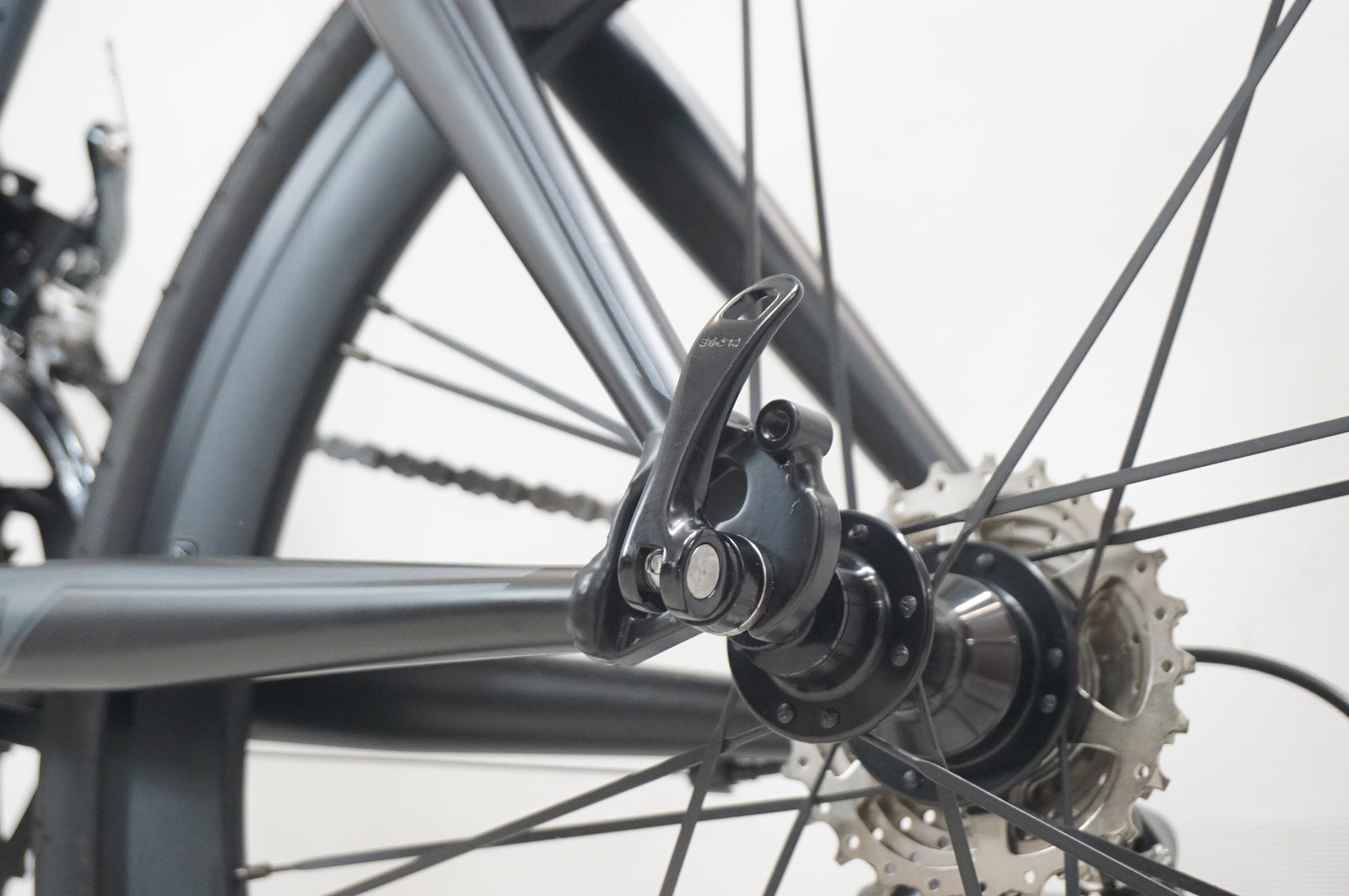 TERN 「ターン」 SURGE PRO 2023年モデル 20インチ ミニベロ / 福岡店