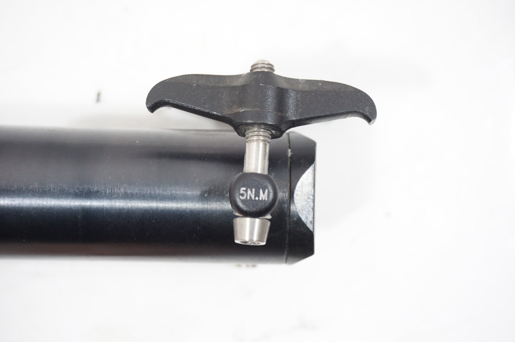 KCNC 「ケーシーエヌシー」 LITE WING 7000 φ33.9 550mm シートポスト