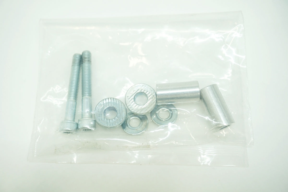 ADEPT 「アデプト」 フロントキャリア / 大阪美原北インター店