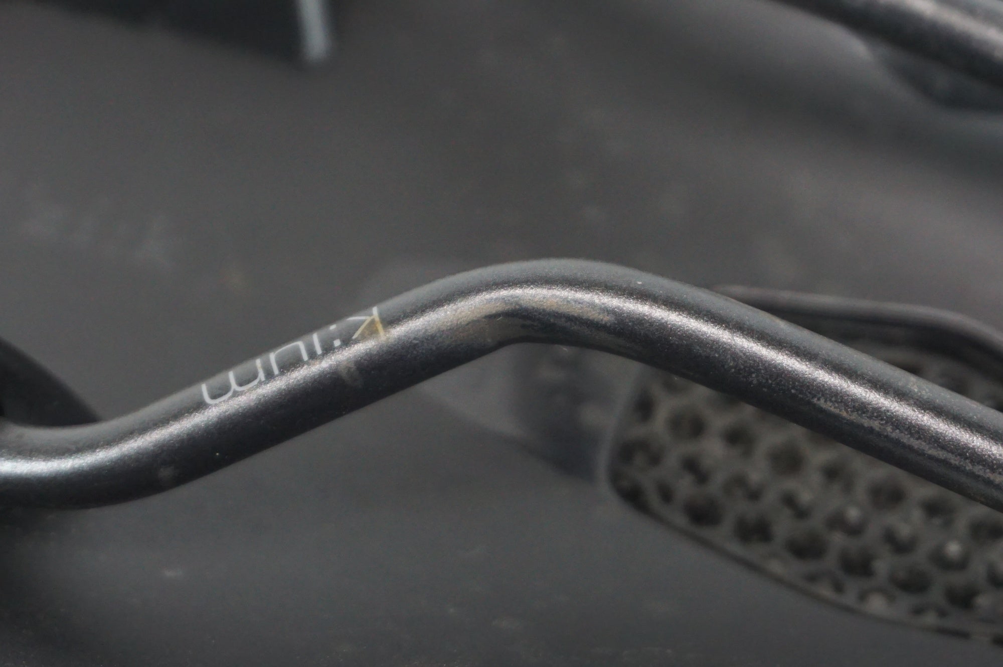 FIZIK 「フィジーク」 VENTO ARGO R3 ADAPTIVE サドル / 阪急塚口店