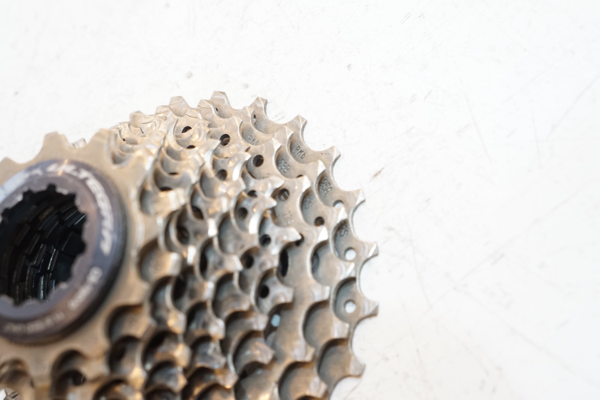 SHIMANO 「シマノ」 ULTEGRA CS-R8000 12-25T  スプロケット / バイチャリ浦和ベース