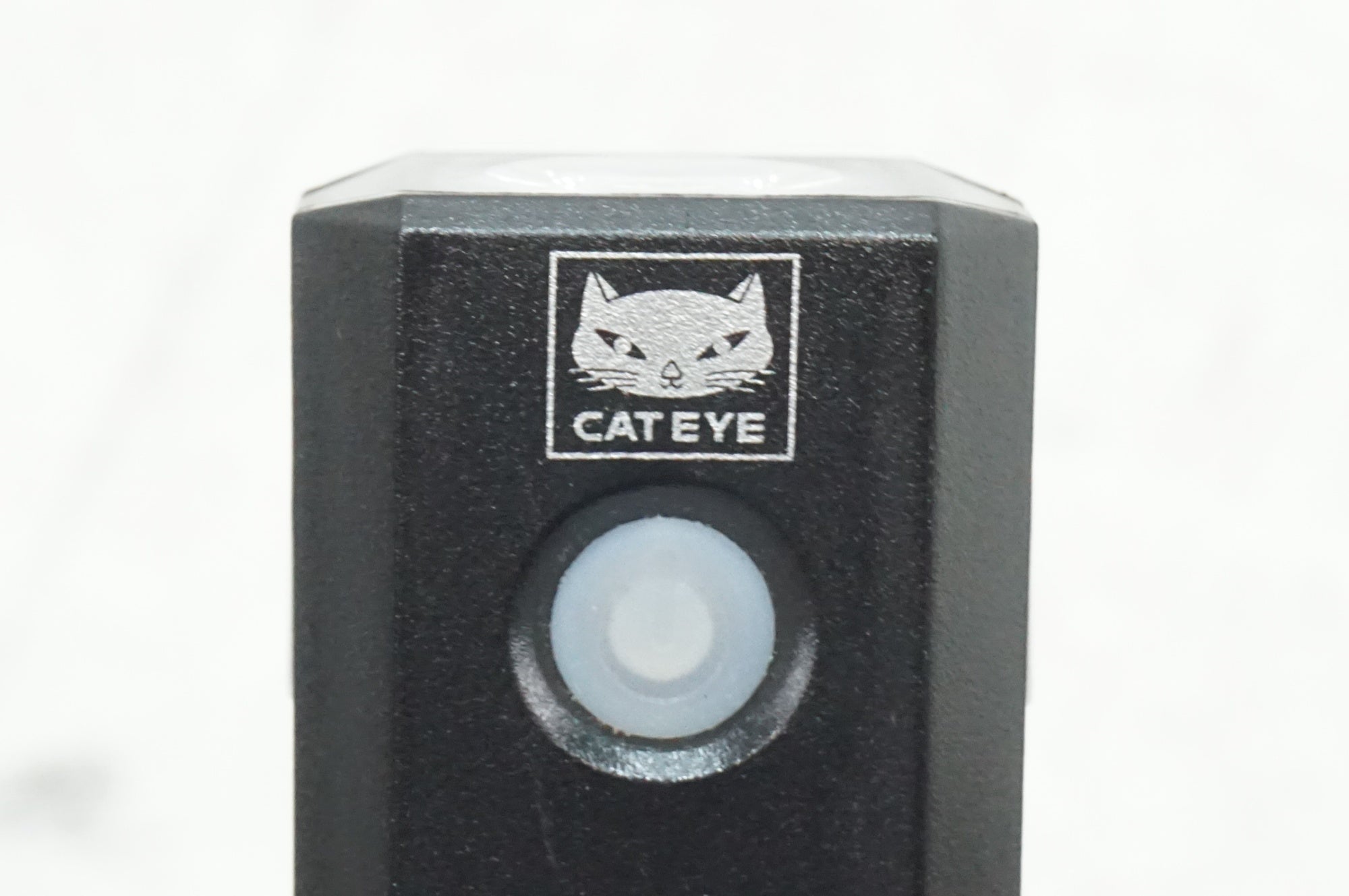 CATEYE 「キャットアイ」 AMPP300 フロントライト / 大宮店