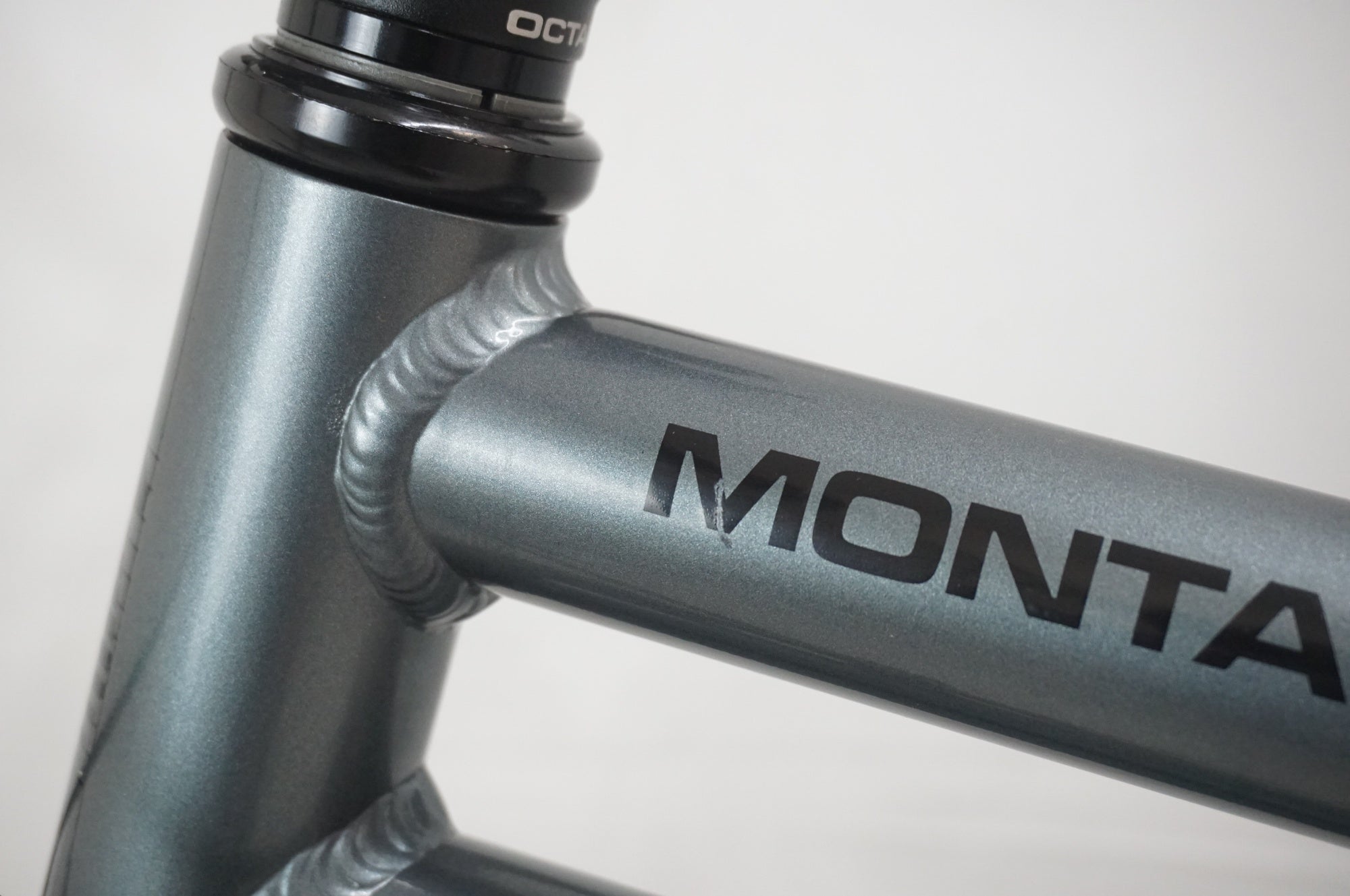 MONTAGUE 「モンタギュー」 BOSTON 8 2016年頃 700C 折り畳み自転車 / 福岡アイランドシティ店