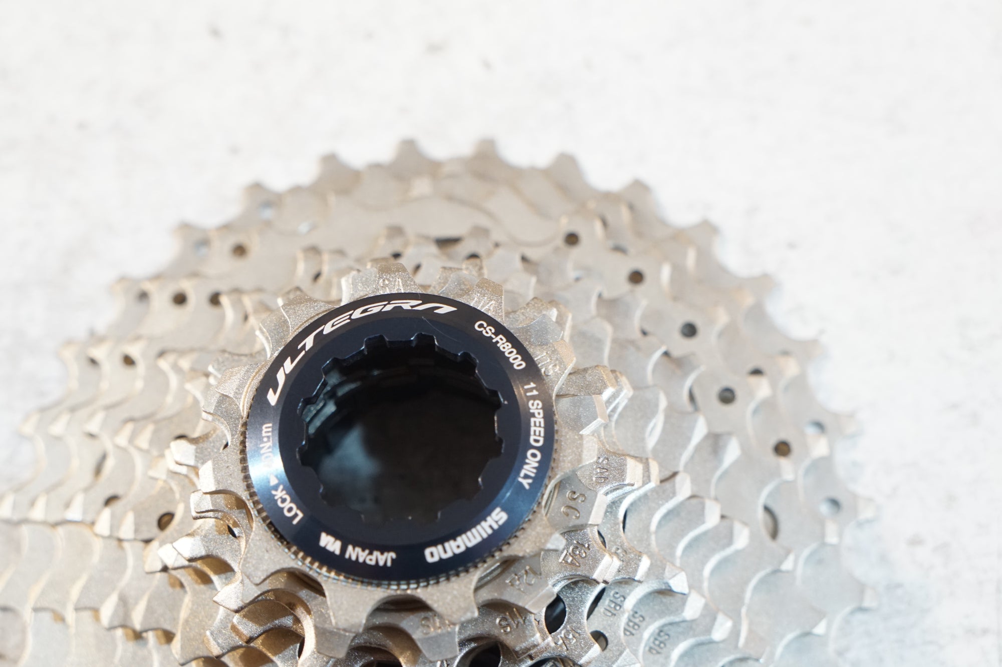 SHIMANO 「シマノ」 ULTEGRA CS-R8000 11-30T スプロケット