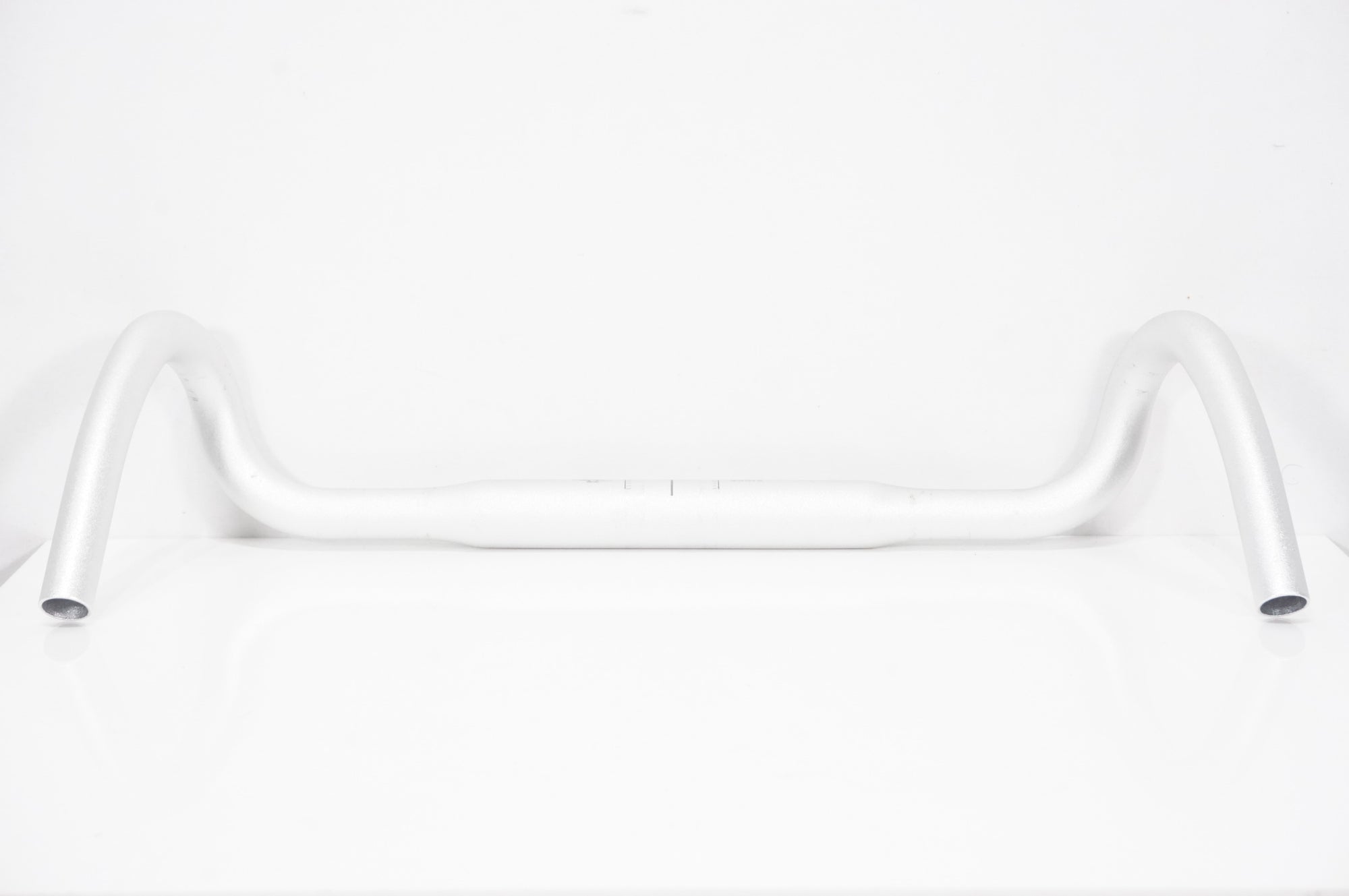 DIXNA 「ディズナ」 CROSS BANDY2 φ31.8 500mm ハンドル / AKIBA店