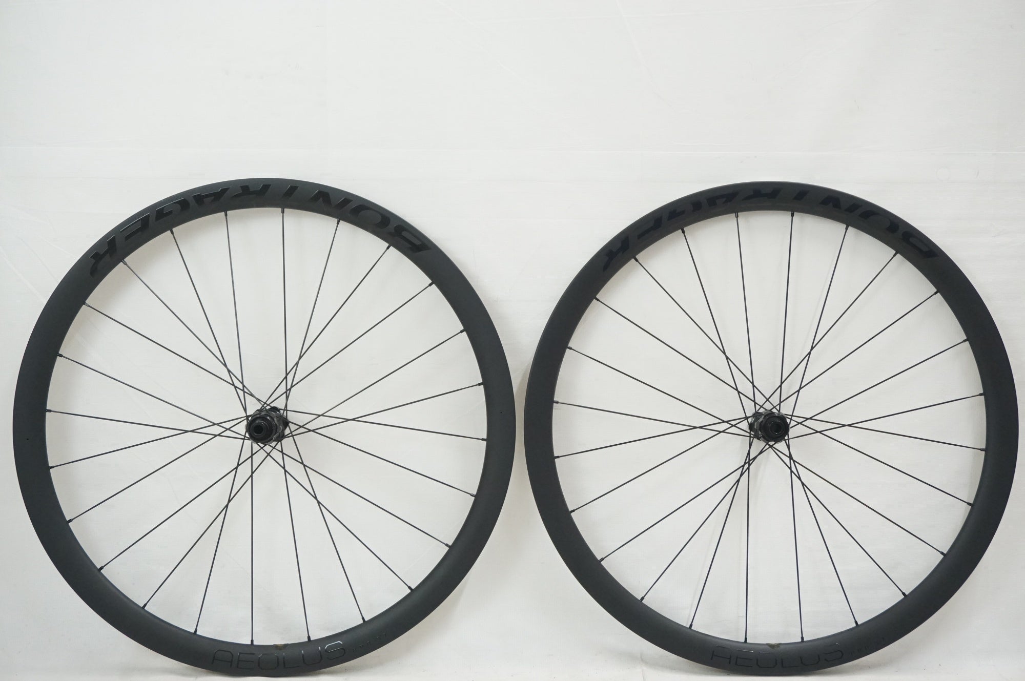 BONTRAGER 「ボントレガー」 AEOLUS PRO 37 DISC シマノ11速 ホイールセット / 福岡店