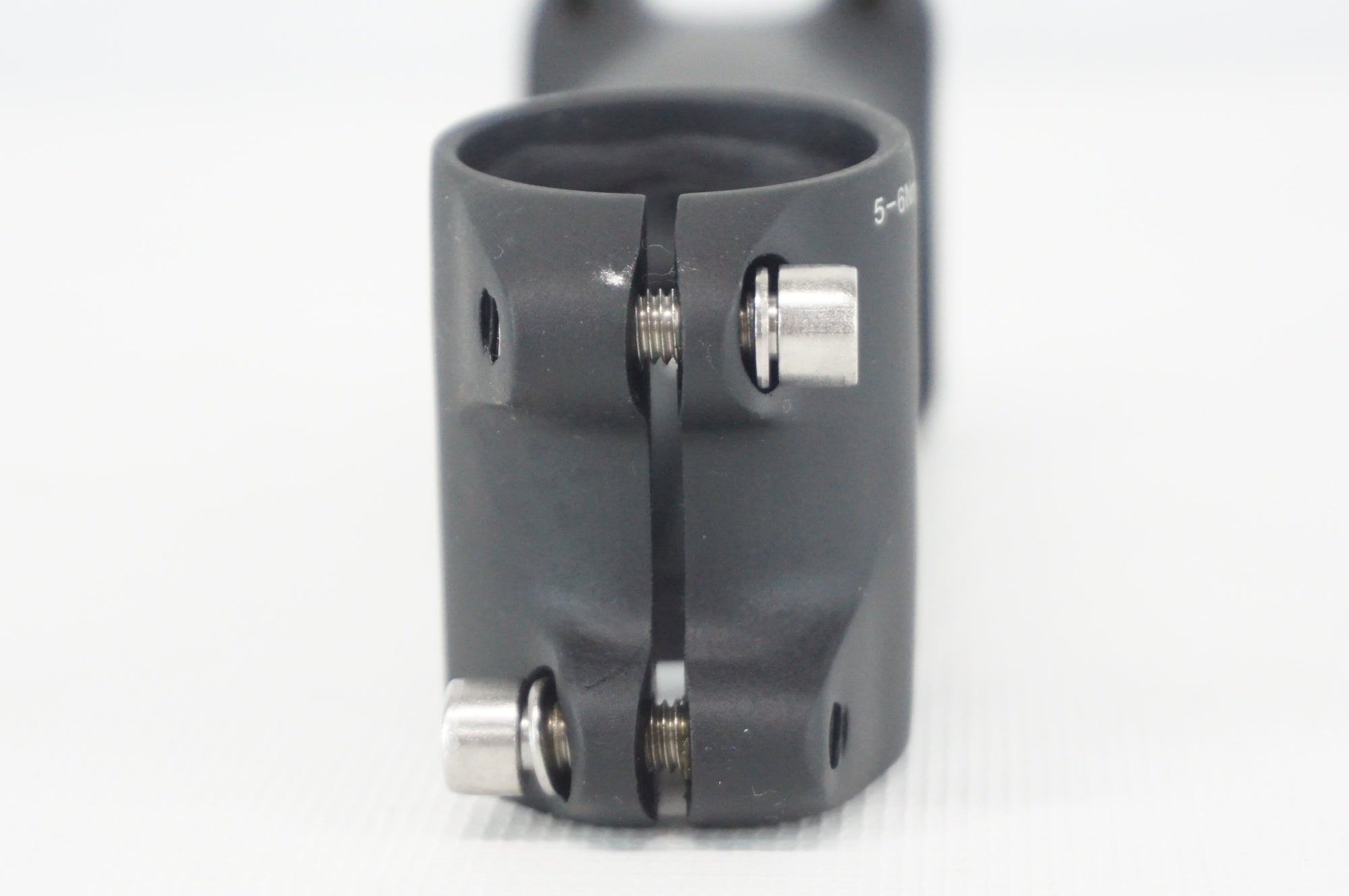 DIXNA 「ディズナ」 V-シェイプ φ31.8 120mm 84° ステム / 阪急塚口店