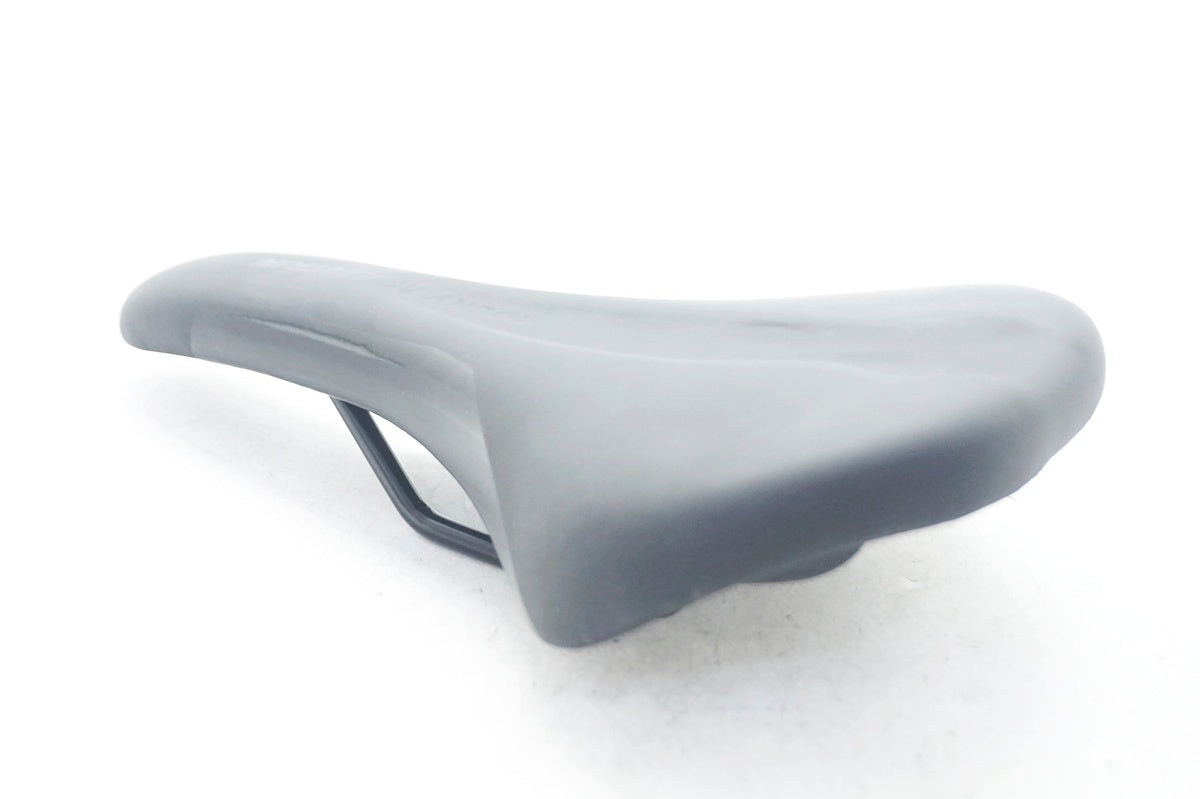 DDK 「ディーディーケー」 ROCKY MOUNTAIN サドル / 大阪門真店