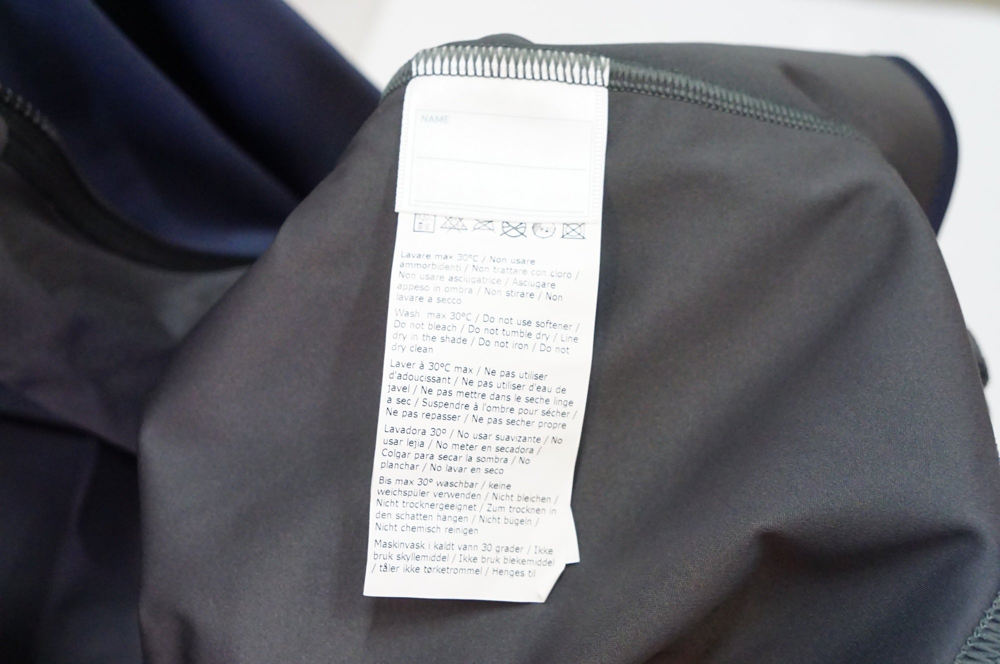 SPORTFUL 「スポーツフル」 REDBULL BORA HANSGROHE FIANDRE PRO LONG SLEEVES (5224421-4022) XLサイズ ジャケット / 熊谷本店