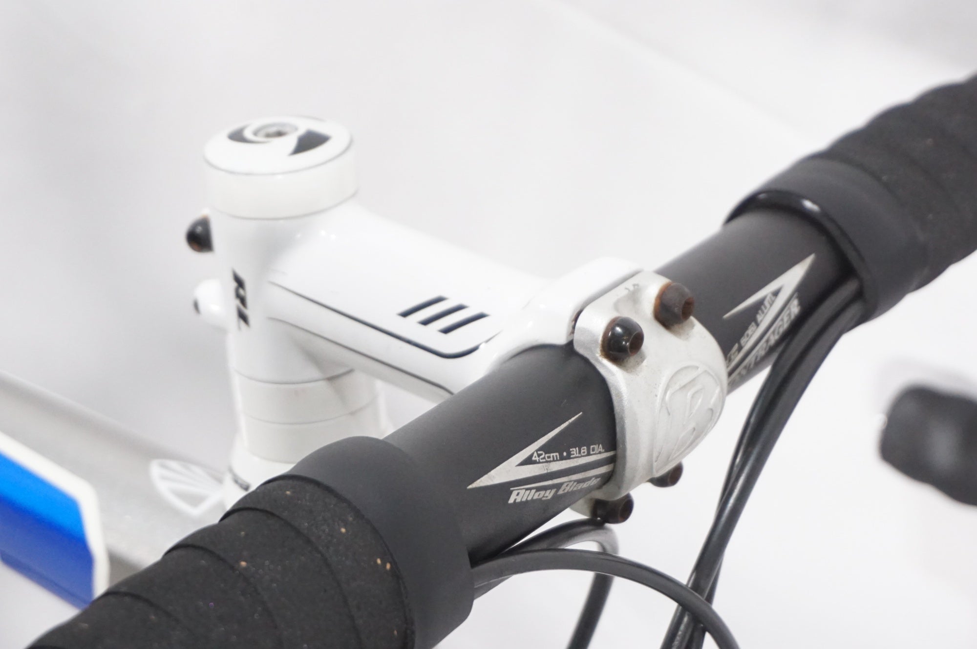 TREK 「トレック」 2.5 ALPHA 2011年モデル ロードバイク / AKIBA店