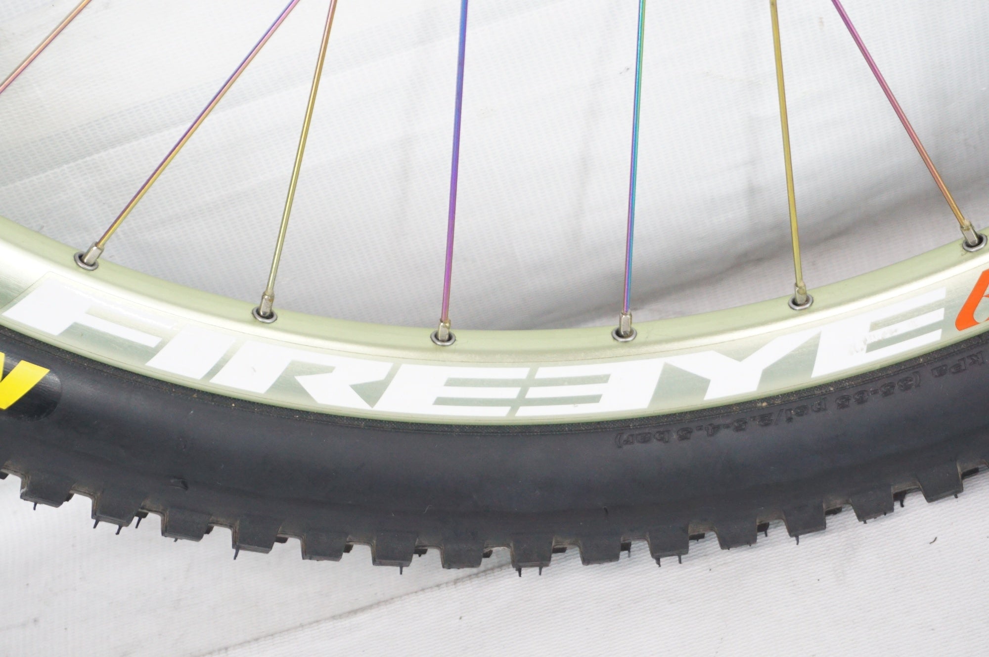 FIREEYE 「ファイヤーアイ」 EXCELERANT 650B リム&ハブ フロントホイール / 阪急塚口店