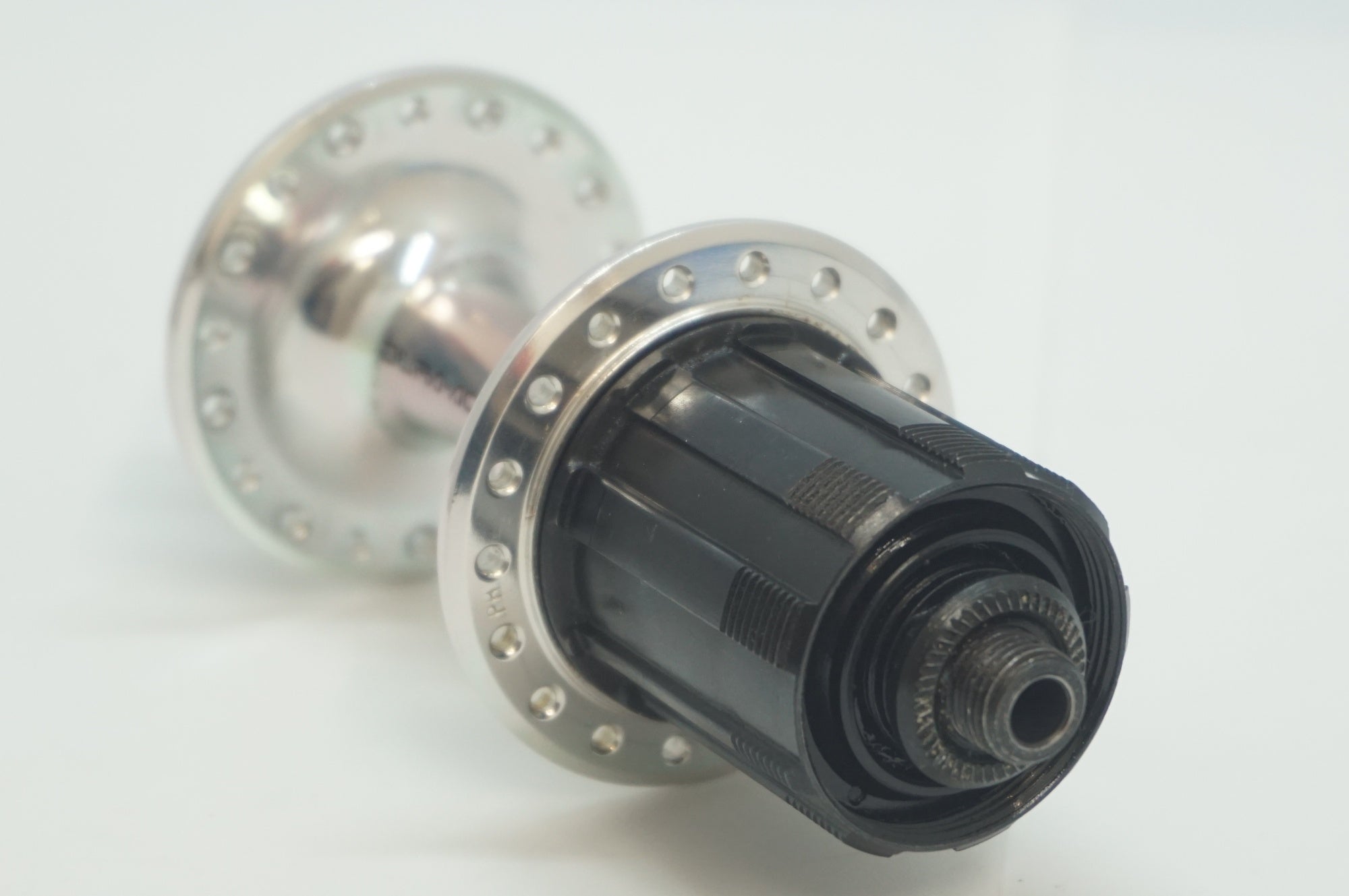 SHIMANO 「シマノ」 DURA-ACE INTEGRATED 8SIS シマノ8速 ハブ / 福岡店