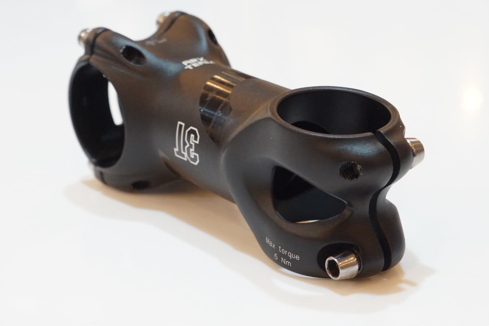 3T 「スリーティー」 ARX TEAM 31.8 80mm ステム / バイチャリ浦和ベース