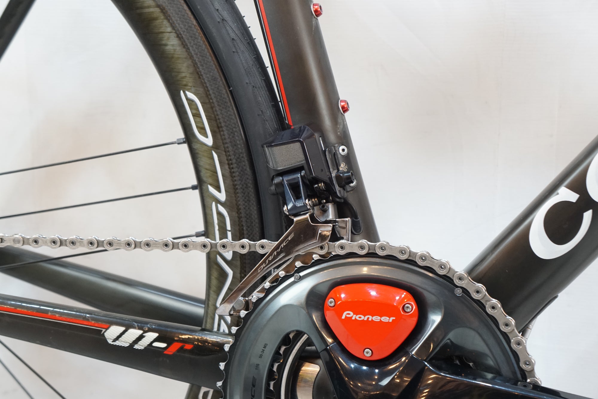 自転車本体 COLNAGO こんなフレーム見たことない!? コルナゴ新型「Y1Rs」には最新技術が