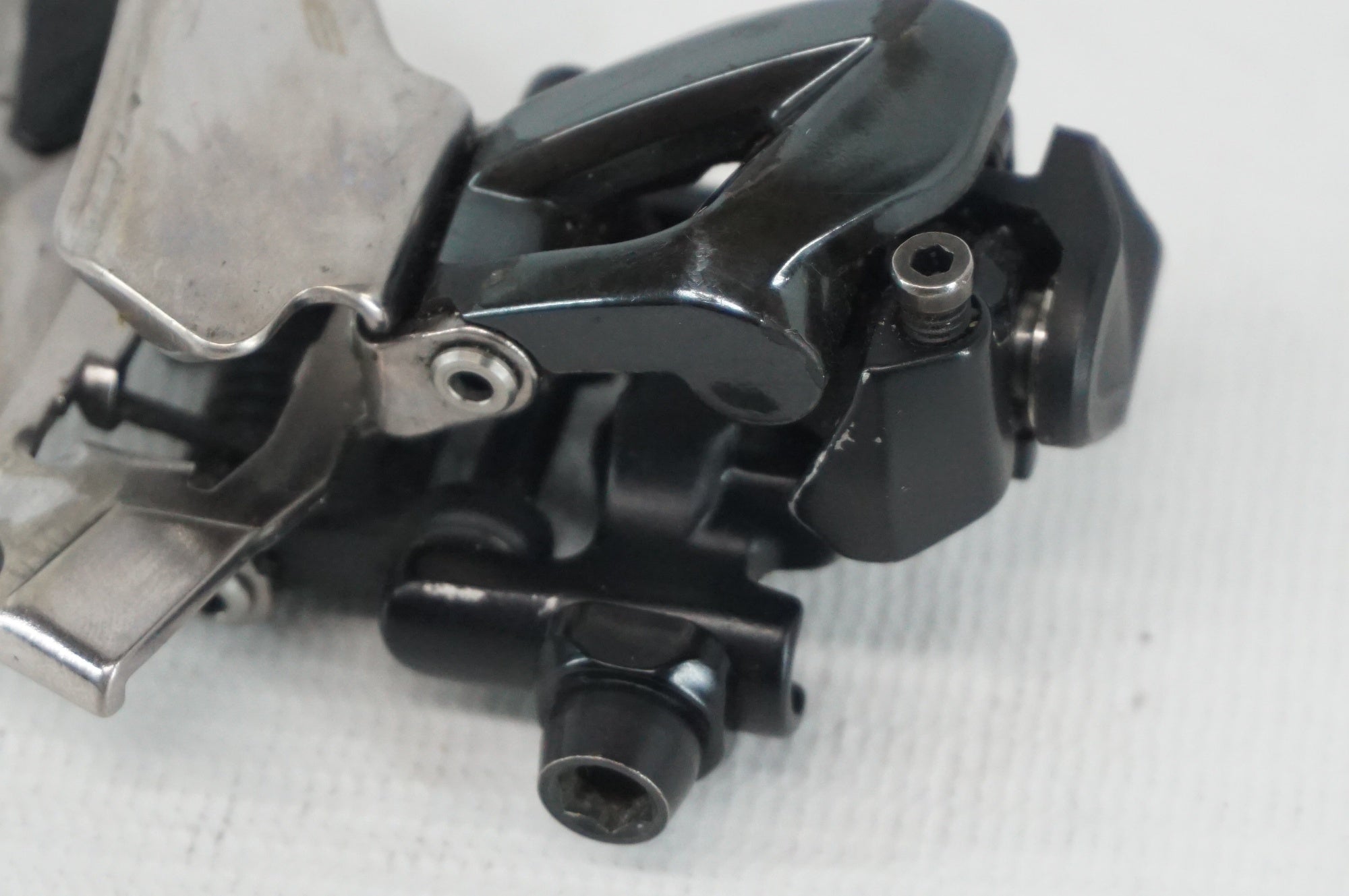 SHIMANO FD-R9100-F 直付 新品未使用 SHIMANO 「シマノ」 DURA-ACE FD-R9100 フロントディレイラー / 阪急