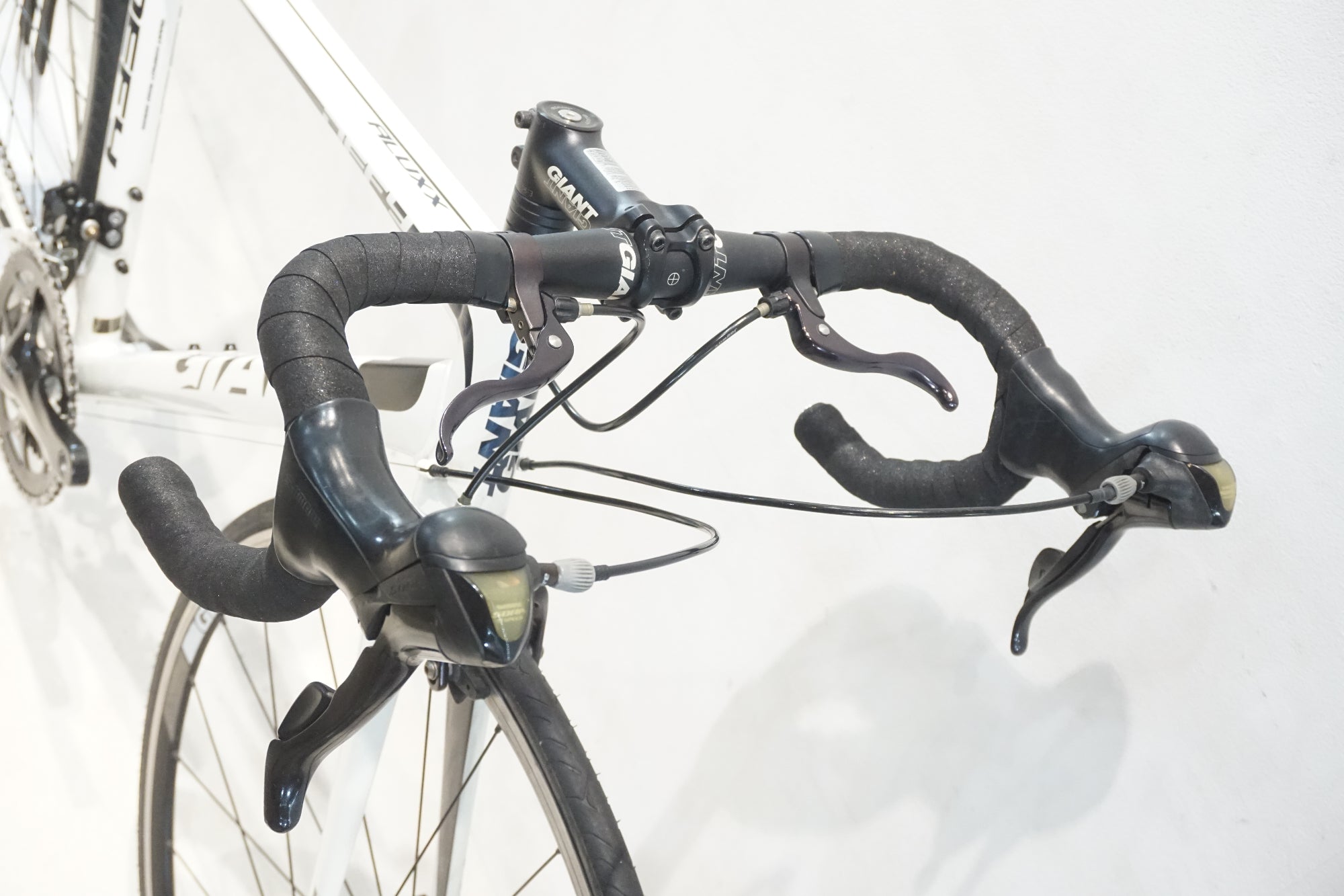 GIANT 「ジャイアント」 DEFY 3 2013年モデル ロードバイク / 横浜戸塚