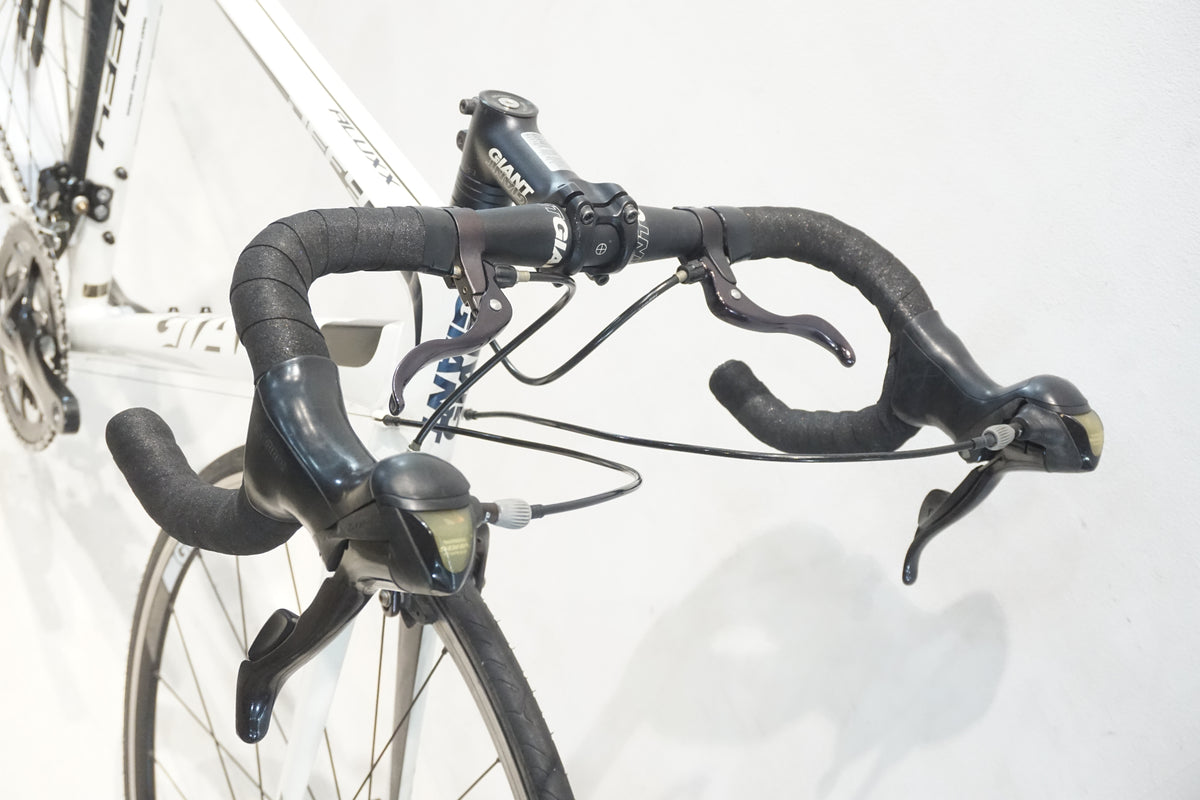 GIANT 「ジャイアント」 DEFY 3 2013年モデル ロードバイク / 横浜戸塚店