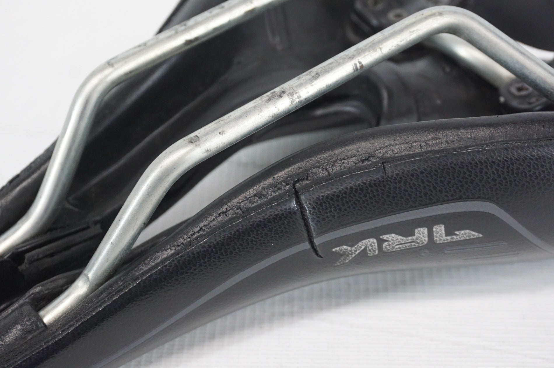 SELLE SMP 「セッレエスエムピー」 TRK サドル / 阪急塚口店