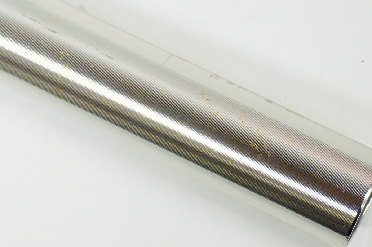 THOMSON 「トムソン」 ELITE SETBACK φ27.2 250mm シートポスト