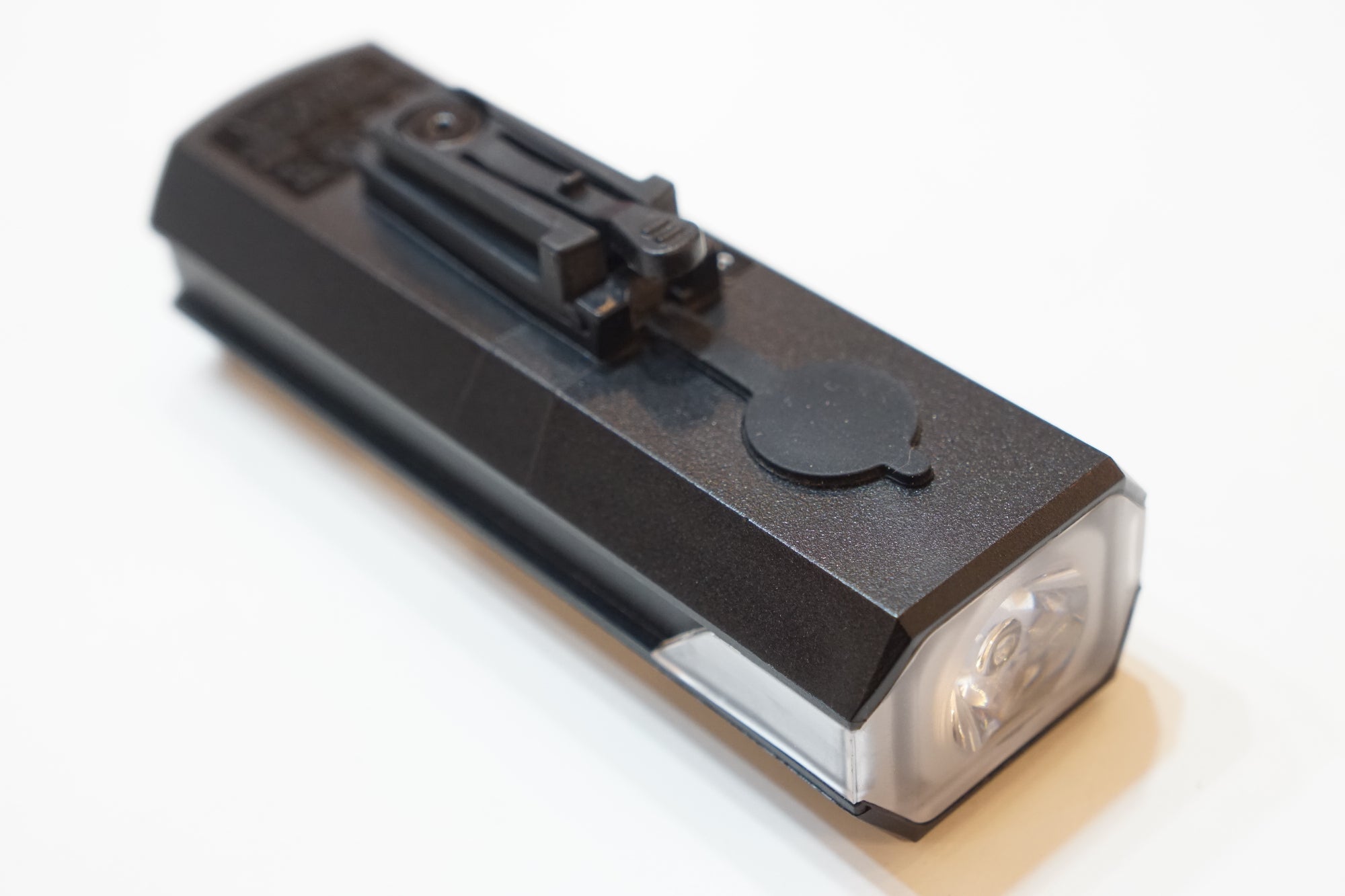 CATEYE 「キャットアイ」 AMPP 500N フロントライト / バイチャリ浦和ベース