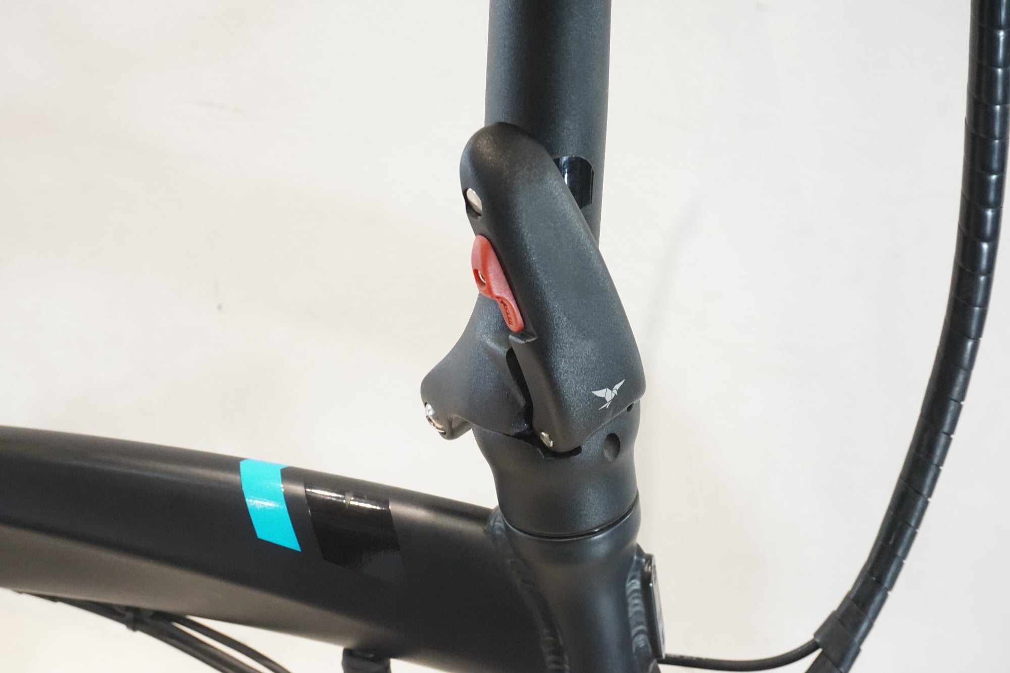 TERN 「ターン」 VEKTRON S10 2021年モデル 20インチ 折り畳み 電動アシスト自転車 / 横浜戸塚店