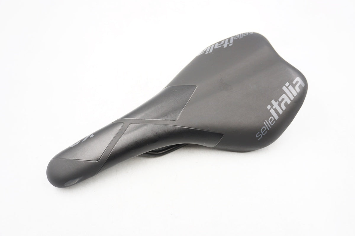 SELLE ITALIA 「セライタリア」 X3 サドル / 奈良店