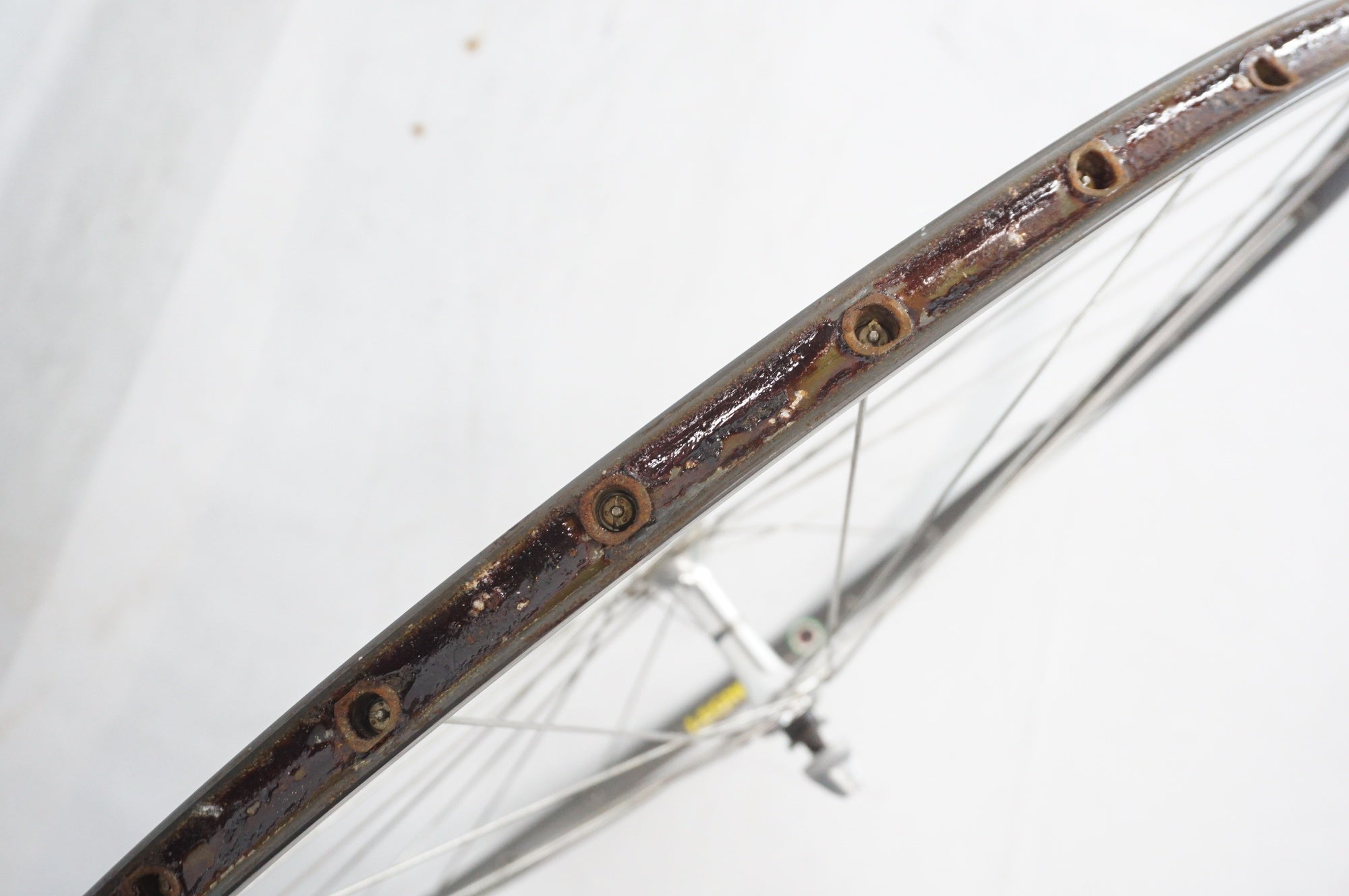 SHIMANO 「シマノ」 600 ハブ AMBROSIO リム TU シマノ8速 ホイールセット / 阪急塚口店