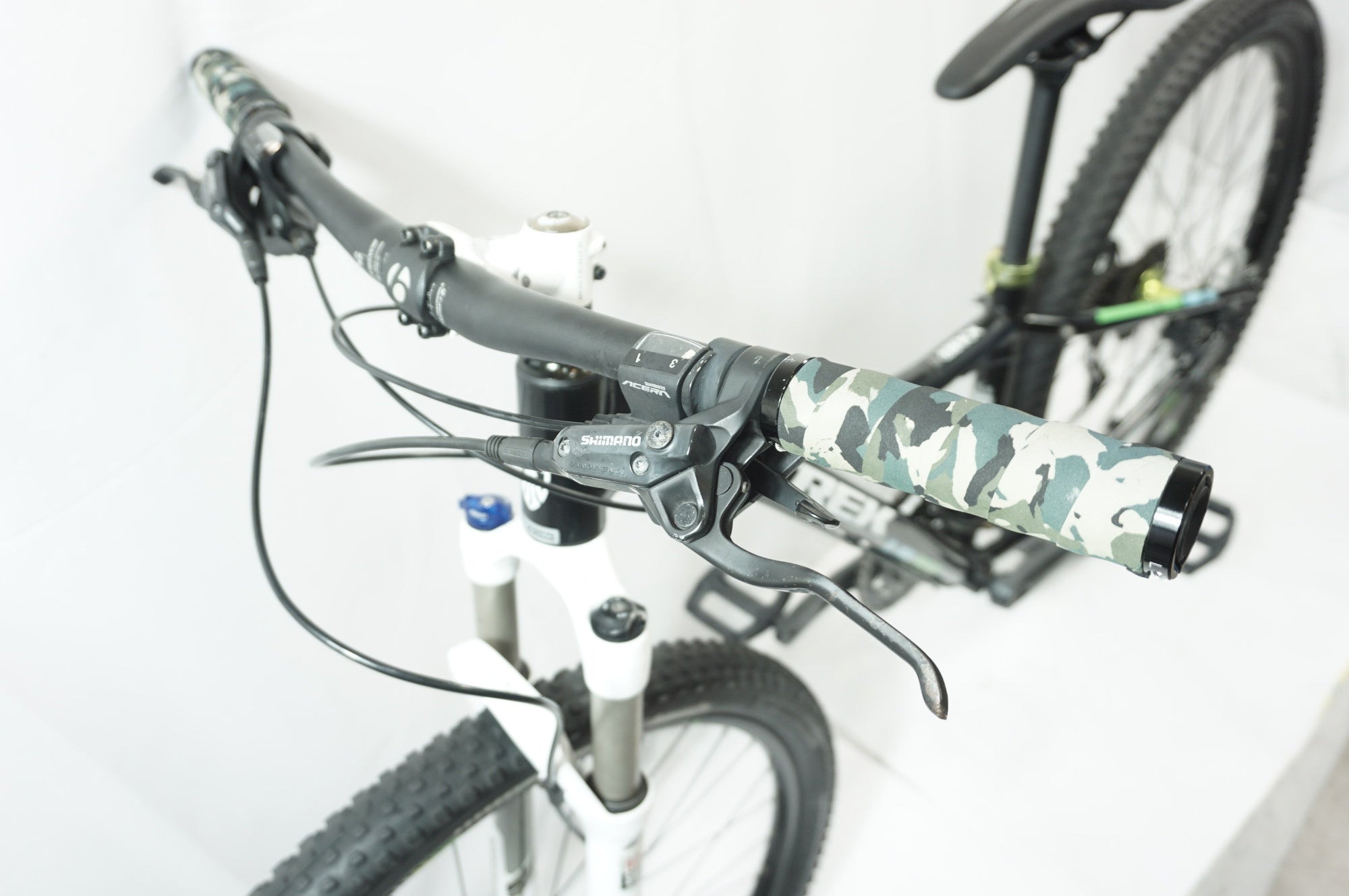 TREK 「トレック」 X-CALIBER7 2015年モデル マウンテンバイク / バイチャリ浦和ベース