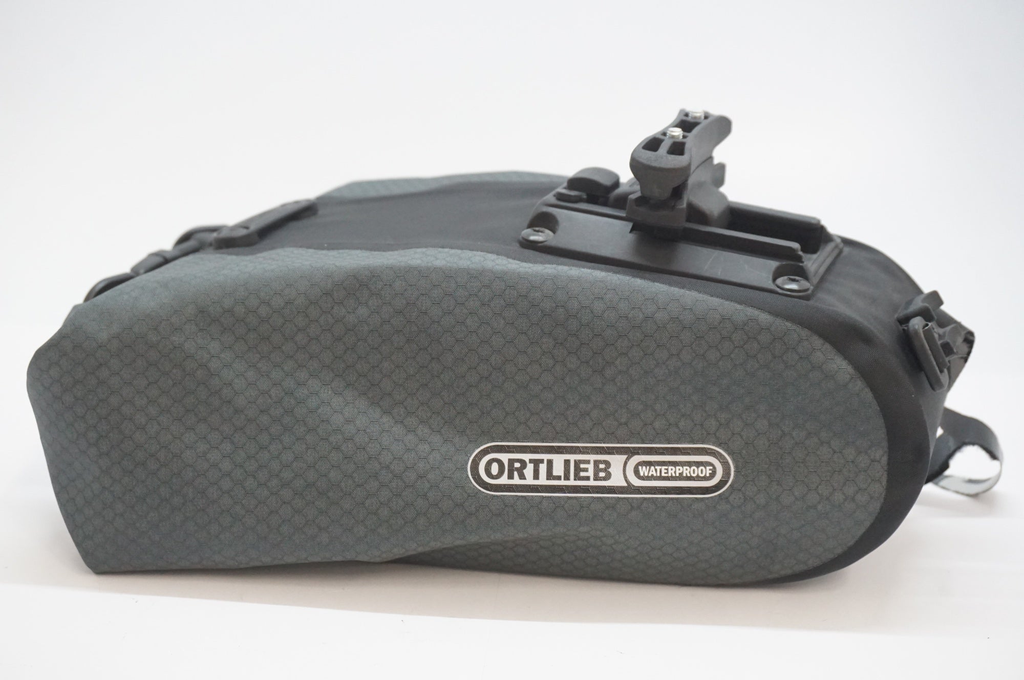 ORTLIEB 「オルトリーブ」 サイズL 2.7L サドルバッグ / 福岡アイランドシティ店