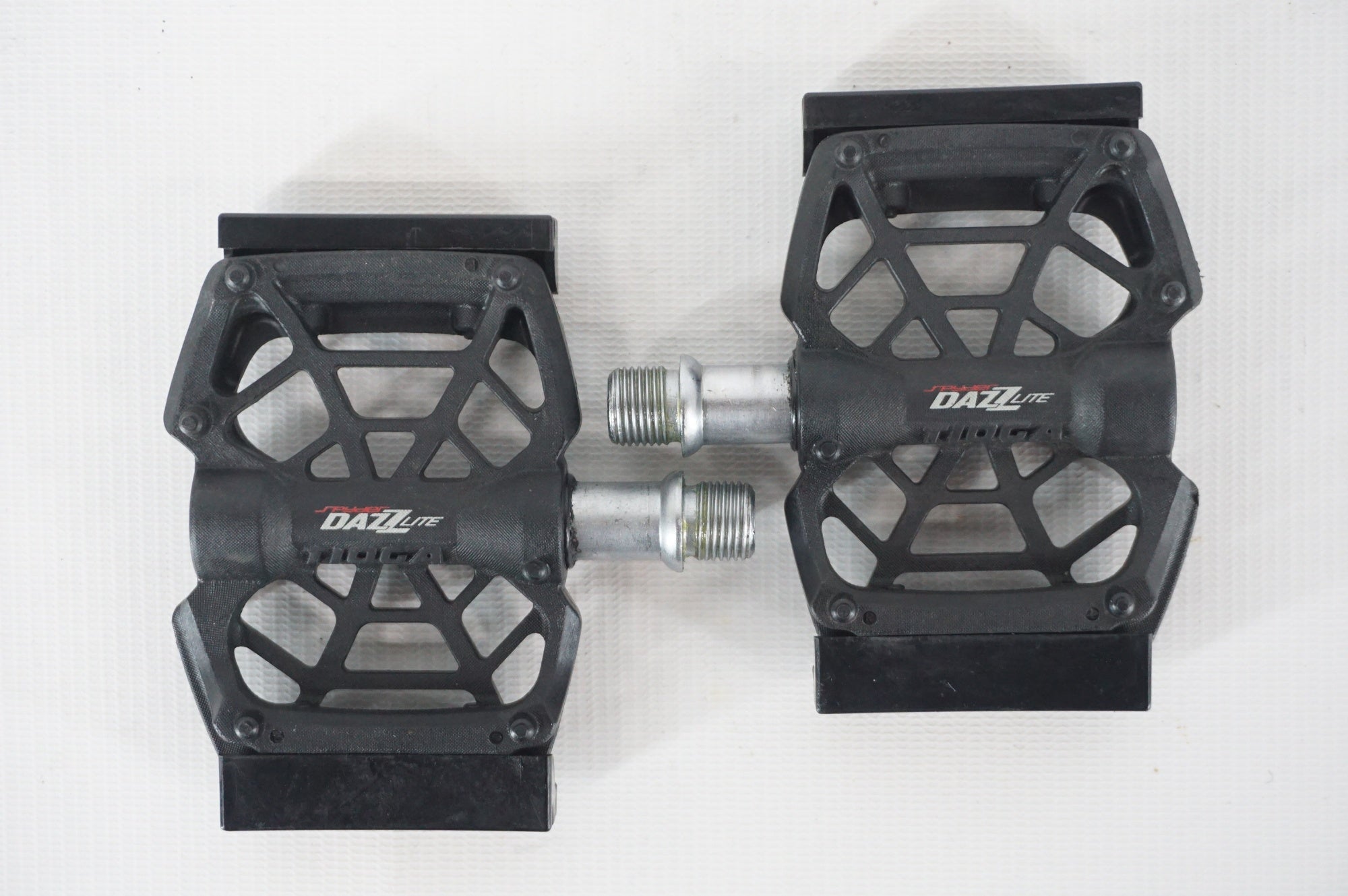 TIOGA 「タイオガ」 DAZZ LITE ペダル / 阪急塚口店