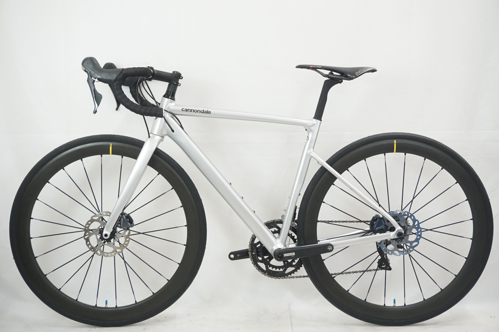 未使用CANNONDALEキャノンデール ロードバイク CAAD13 51サイズ キャノンデール CANNONDALE CAAD13 DISC 2020 51サイズ シマノ