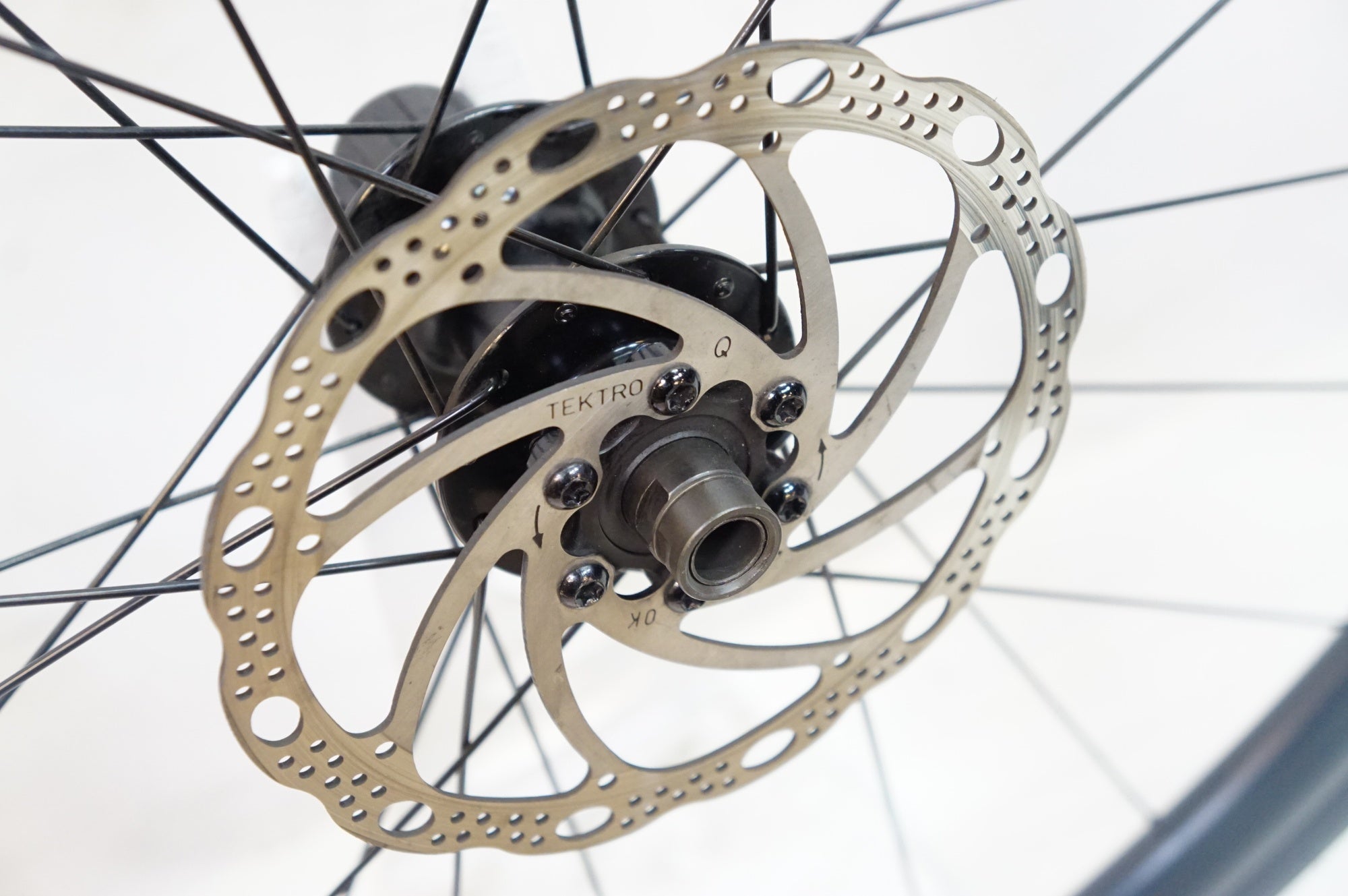 BONTRAGER 「ボントレガー」 PARADIGM DISC シマノ 11速 ホイールセット / 熊谷本店