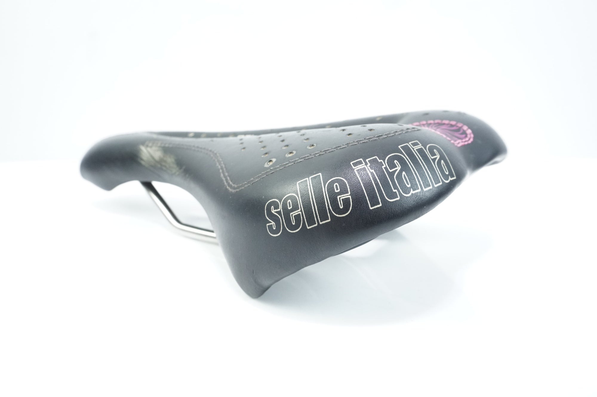 セライタリア DIVA GEL スーパーフロー サドル DIVA GEL スーパーフロー | 株式会社フカヤ