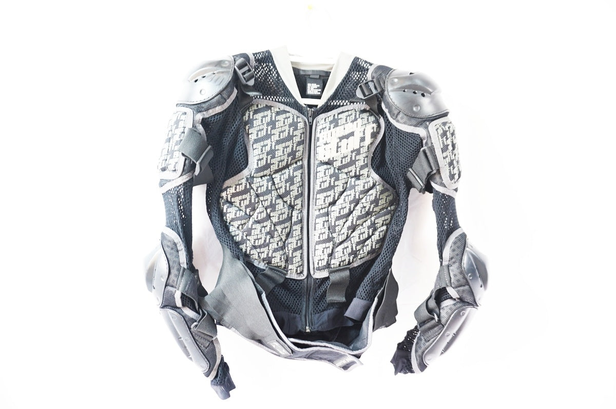 SPEED STUFF 「スピードスタッフ」 Sサイズ DH プロテクター / バイチャリ世田谷店