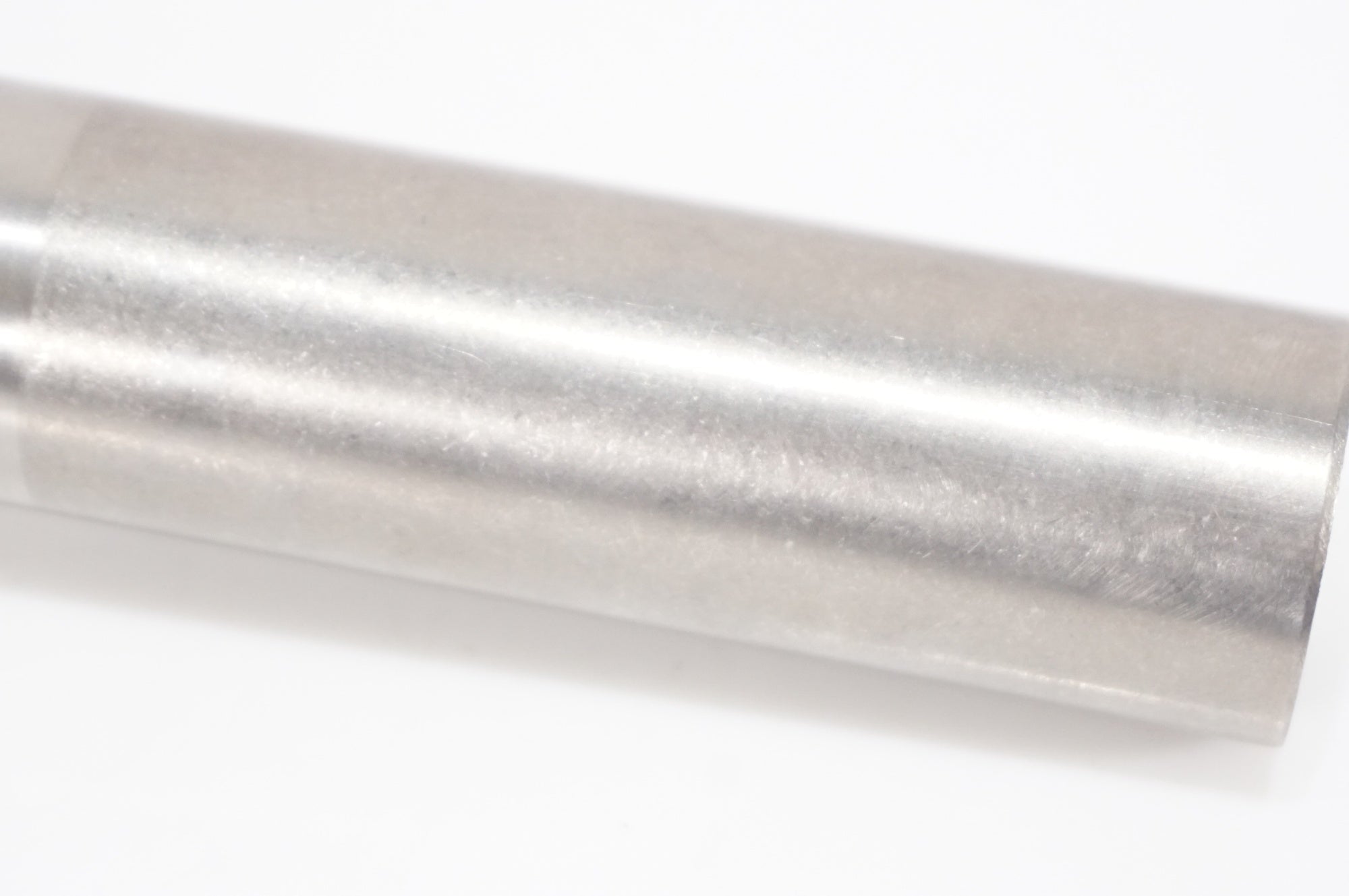 MOOTS 「ムーツ」 チタン φ30.9 約380mm シートポスト / AKIBA店