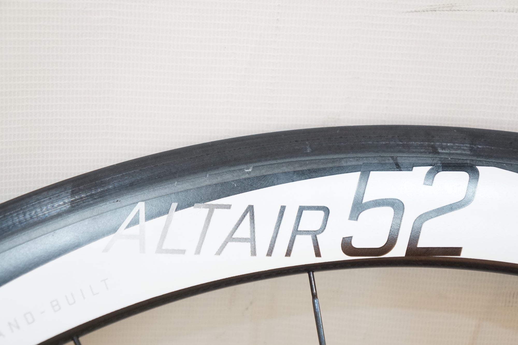 PROFILE DESIGN 「プロファイル デザイン」 ALTAIR 52 CARBON フロント