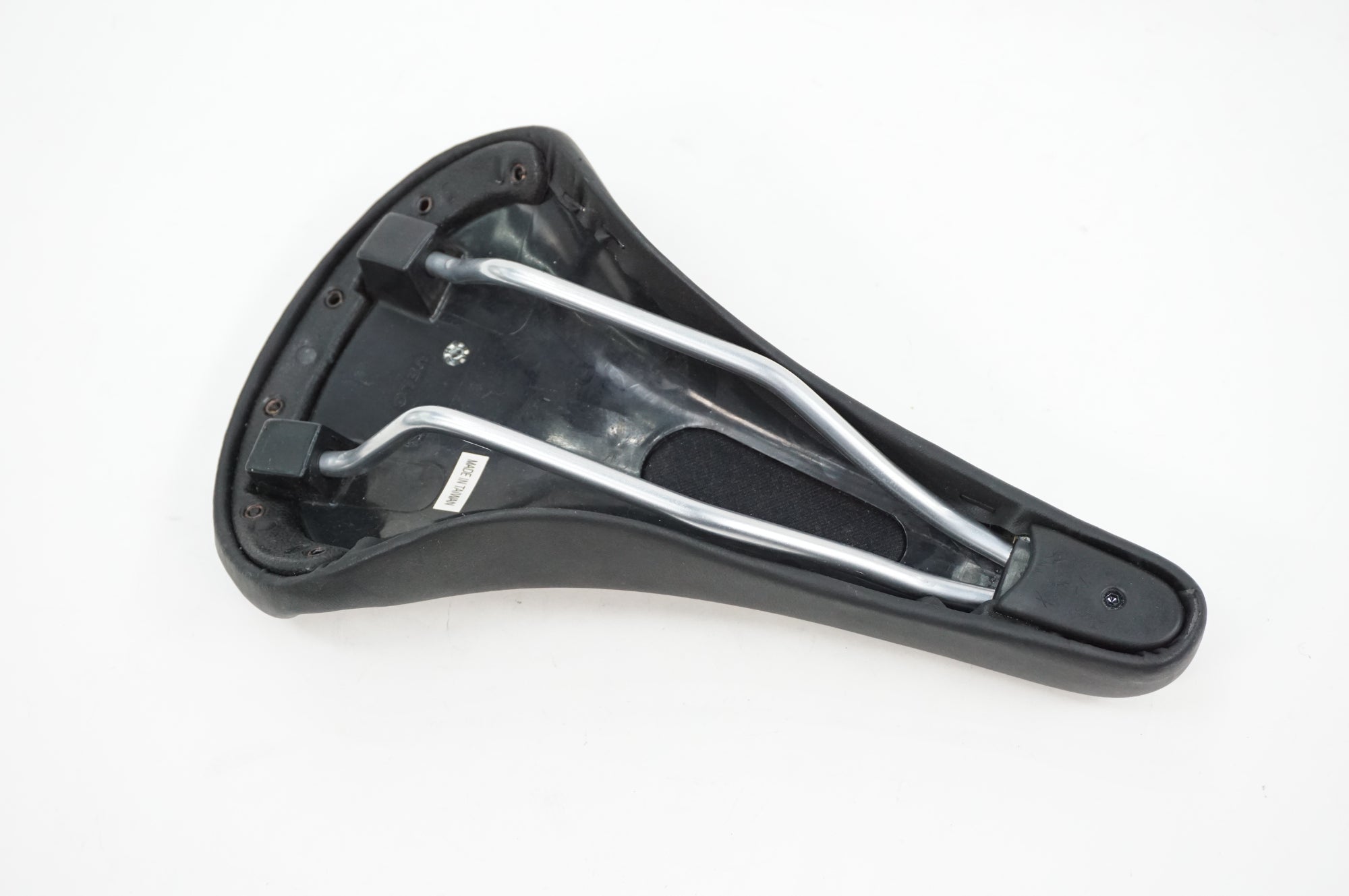 VELO 「ベロ」 サドル / 川越店