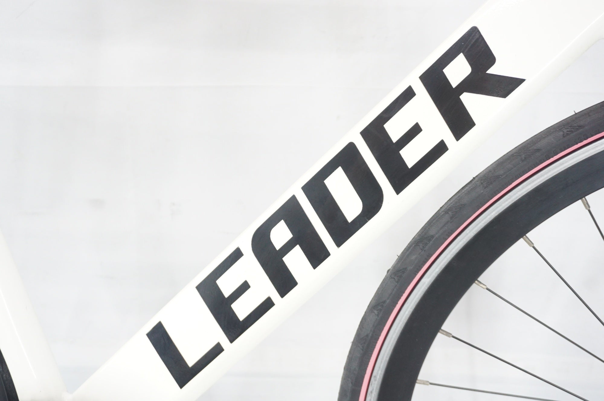 サイドリーダー LEADER BIKES 「リーダーバイクス」 735TR 2022年モデル ピスト