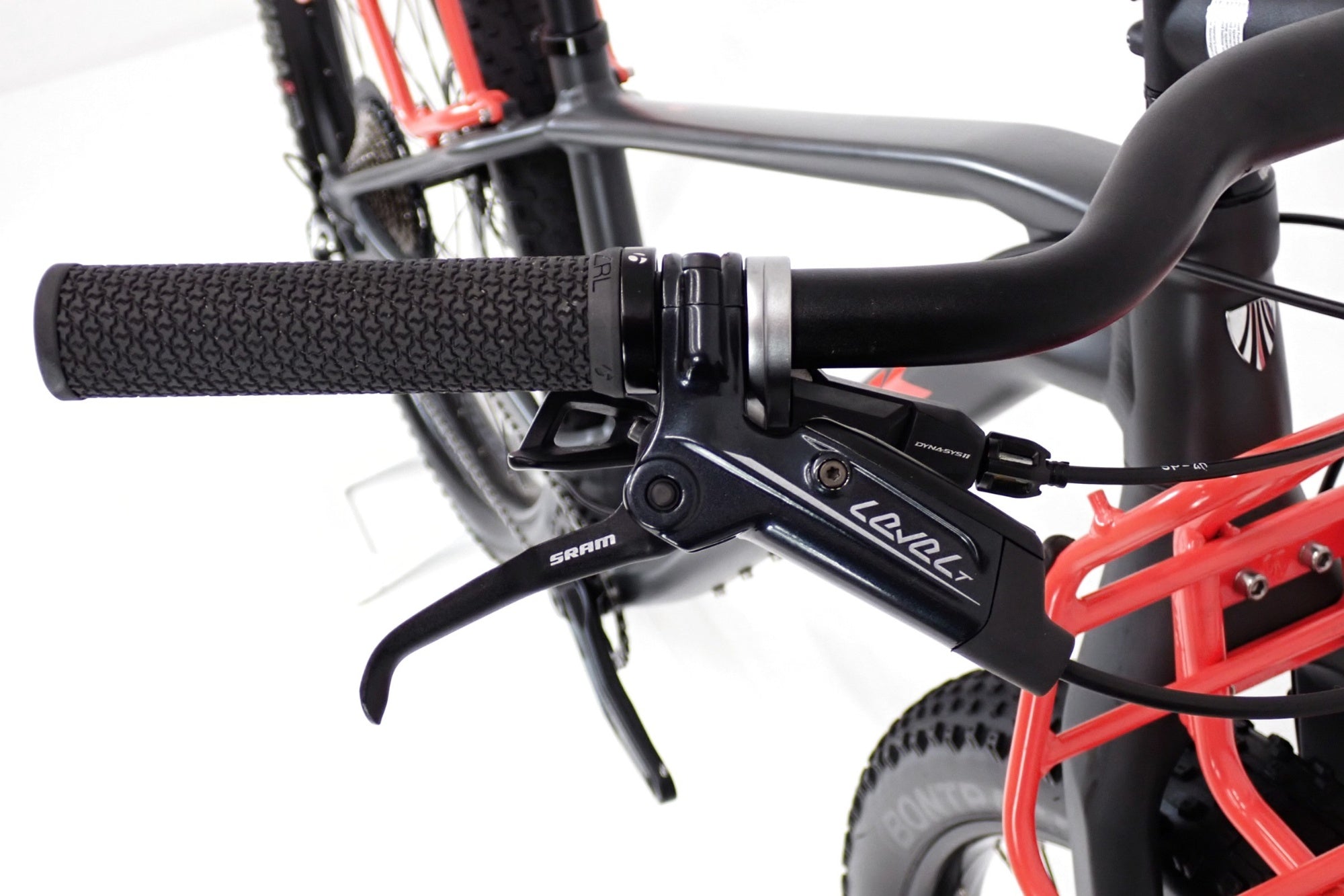 TREK mt220 マウンテンバイク ピンク　荒川区引き取り TREK mt220 マウンテンバイク ピンク 荒川区引き取り