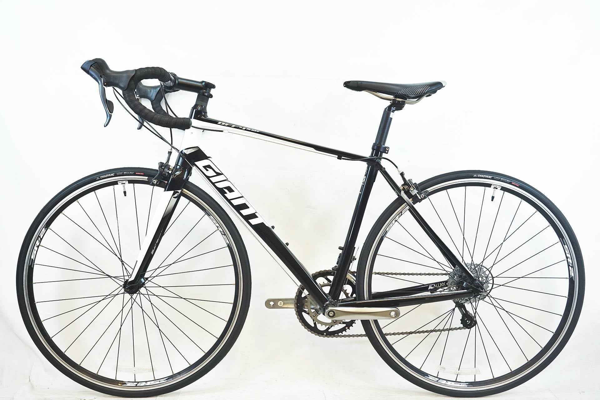 GIANT 「ジャイアント」 DEFY4 2015年モデル ロードバイク / 有明ガーデン店