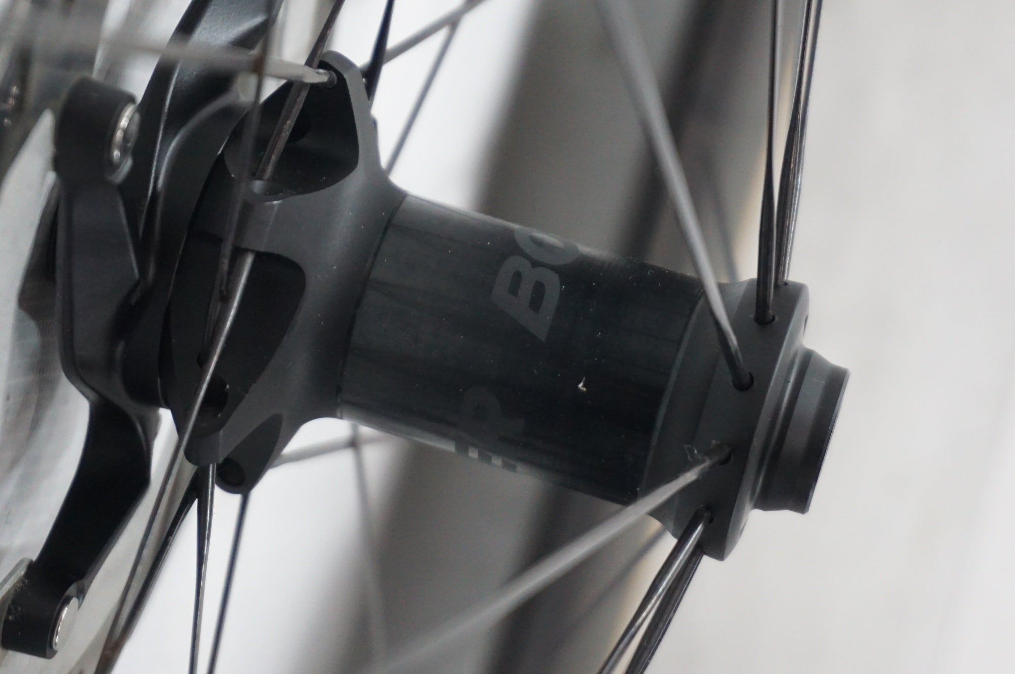 BONTRAGER 「ボントレガー」 AEOLUS XXX6 TLR DISC シマノ11-12速