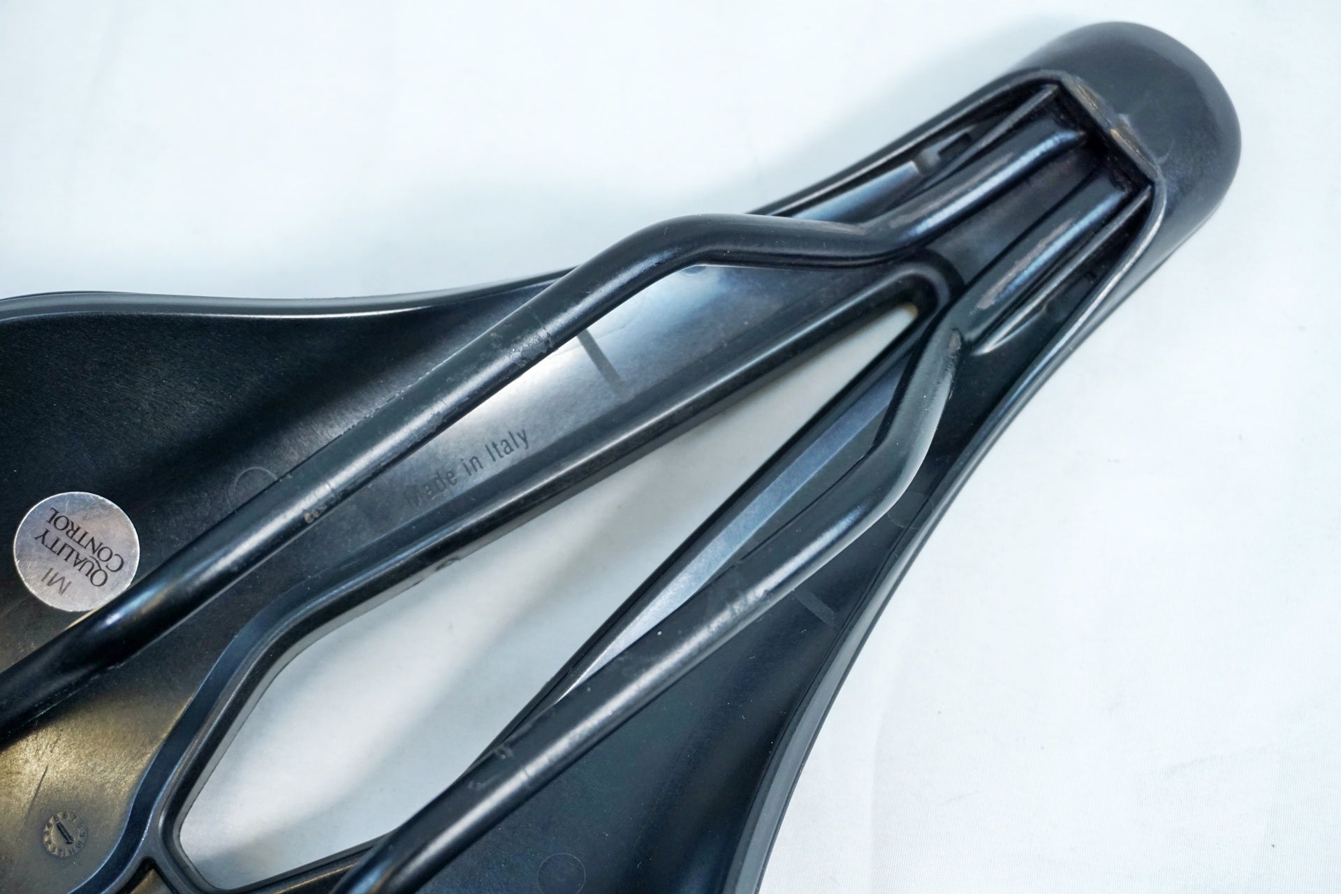 MOST 「モスト」 LYNX ULTRA サドル / 有明ガーデン店