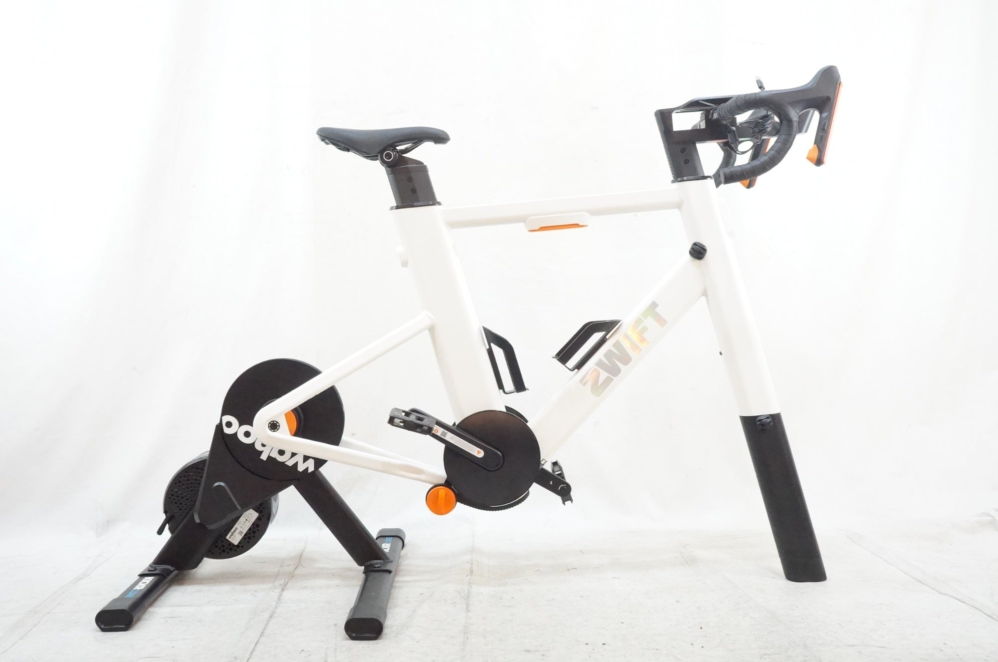 WAHOO 「ワフー」 ZWIFT RIDE WITH KICKR CORE2 スマートトレーナー / 浦和ベース