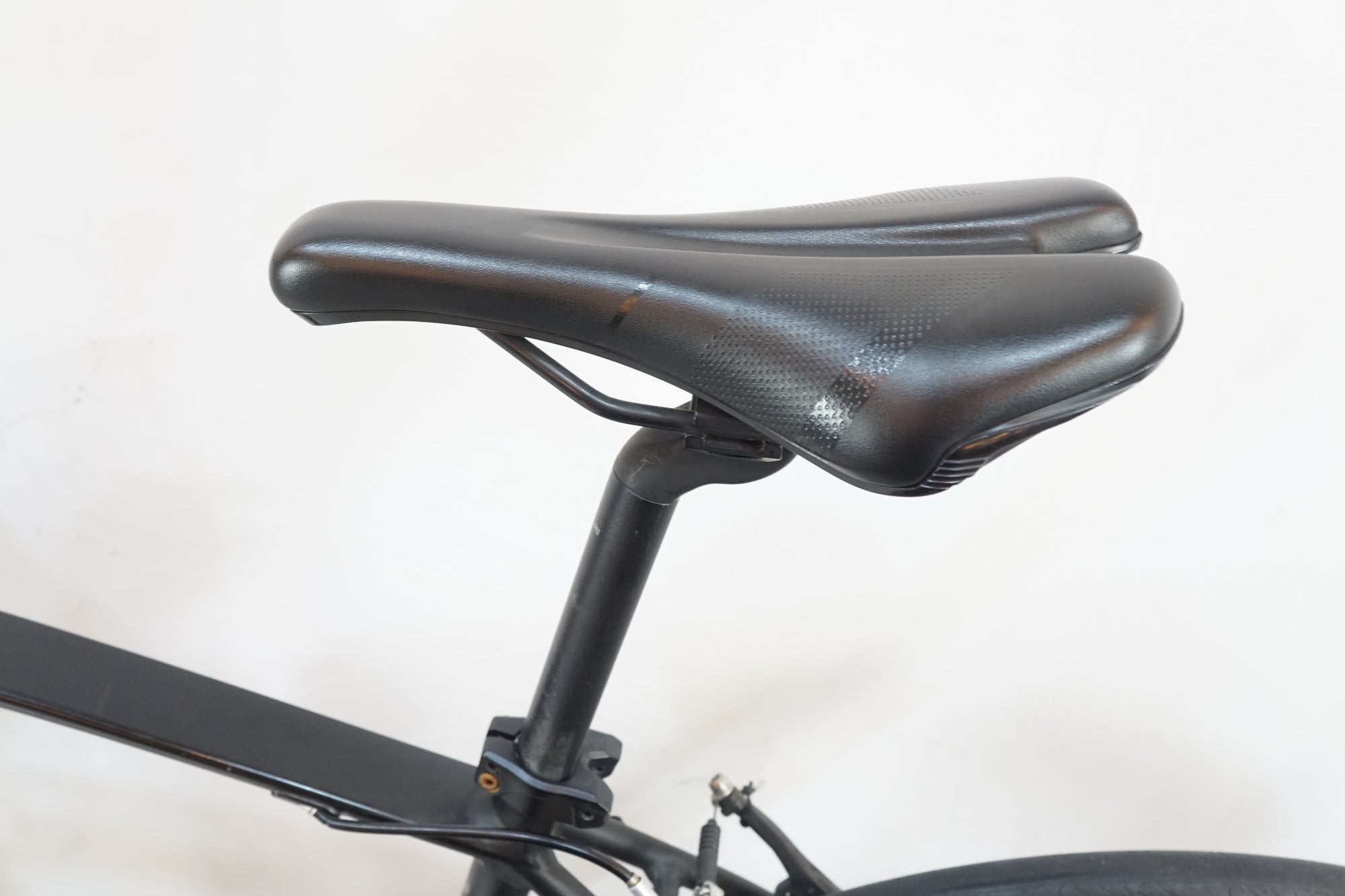 GIANT 「ジャイアント」 ESCAPE RX3 2021年モデル クロスバイク / AKIBA店